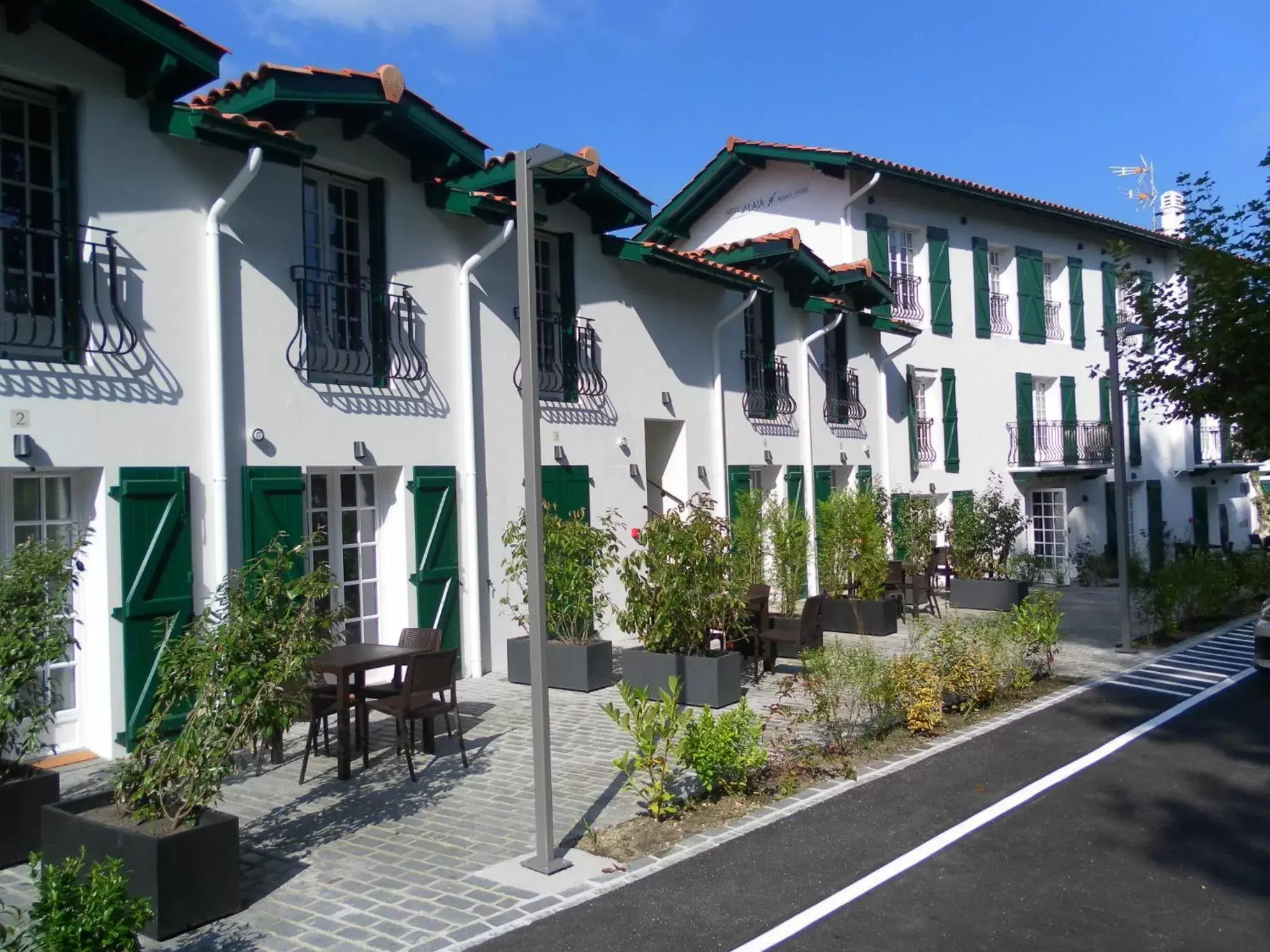 Facade/entrance, Property Building in Hotel Ala