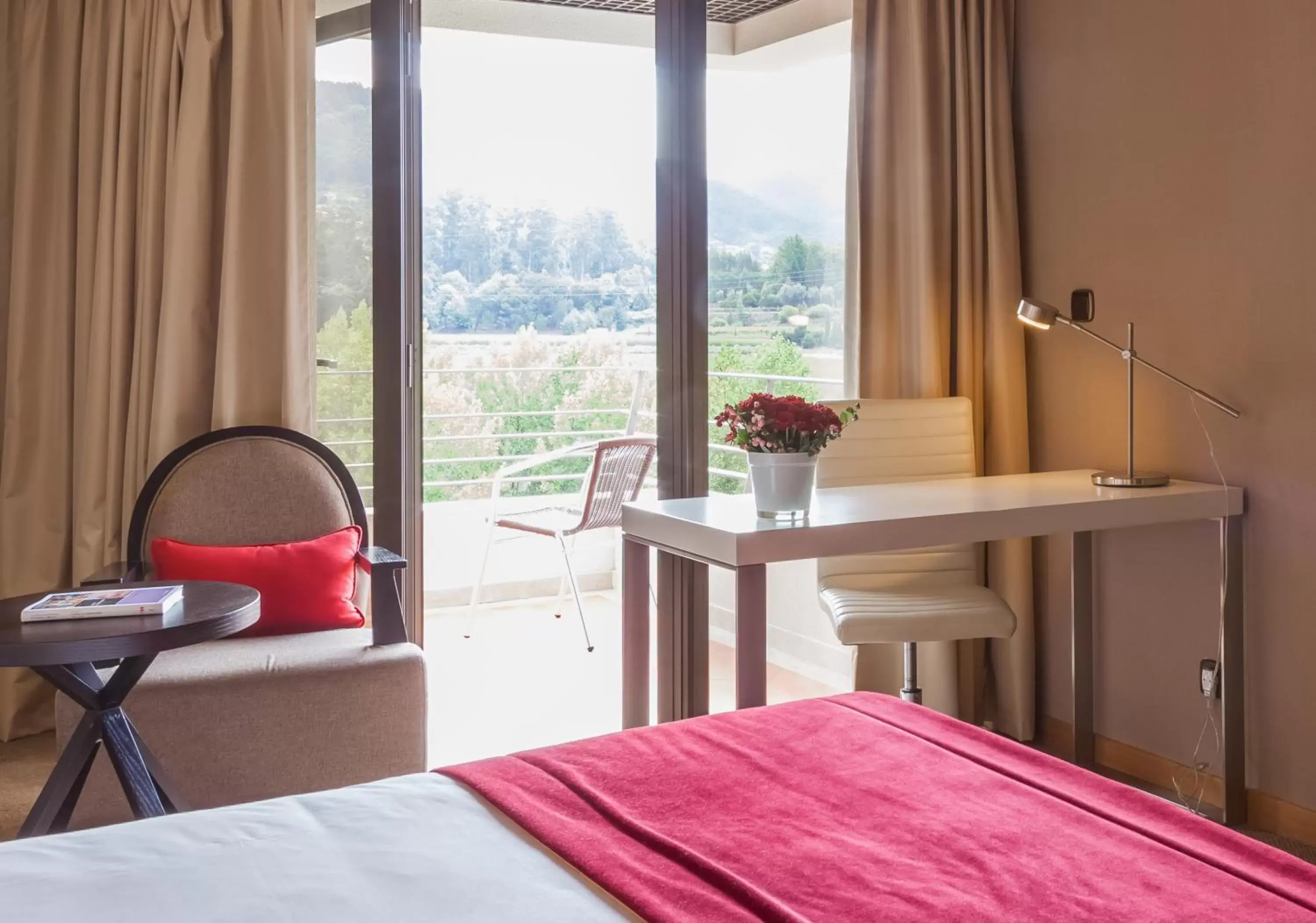 Photo of the whole room, Seating Area in Cidnay Santo Tirso - Charming Hotel & Executive Center