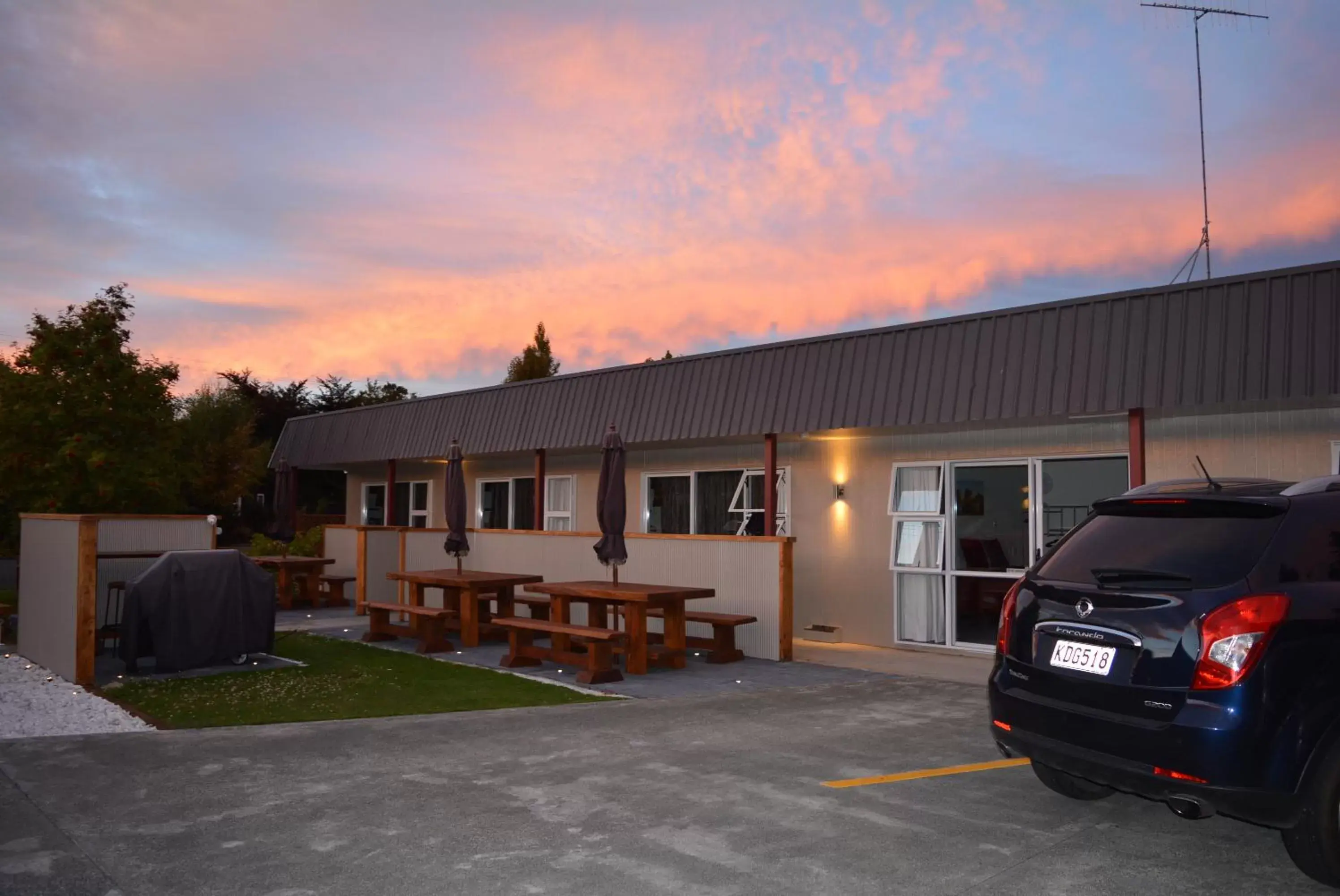 Facade/entrance, Property Building in Amber Court Motel