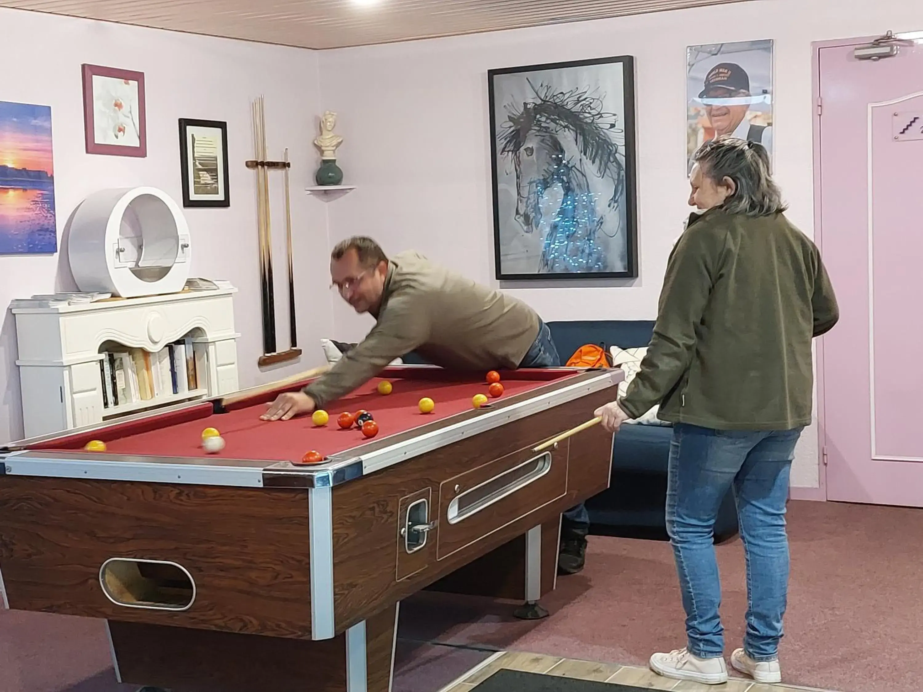 Billiards in Kyriad Hotel - Restaurant Carentan