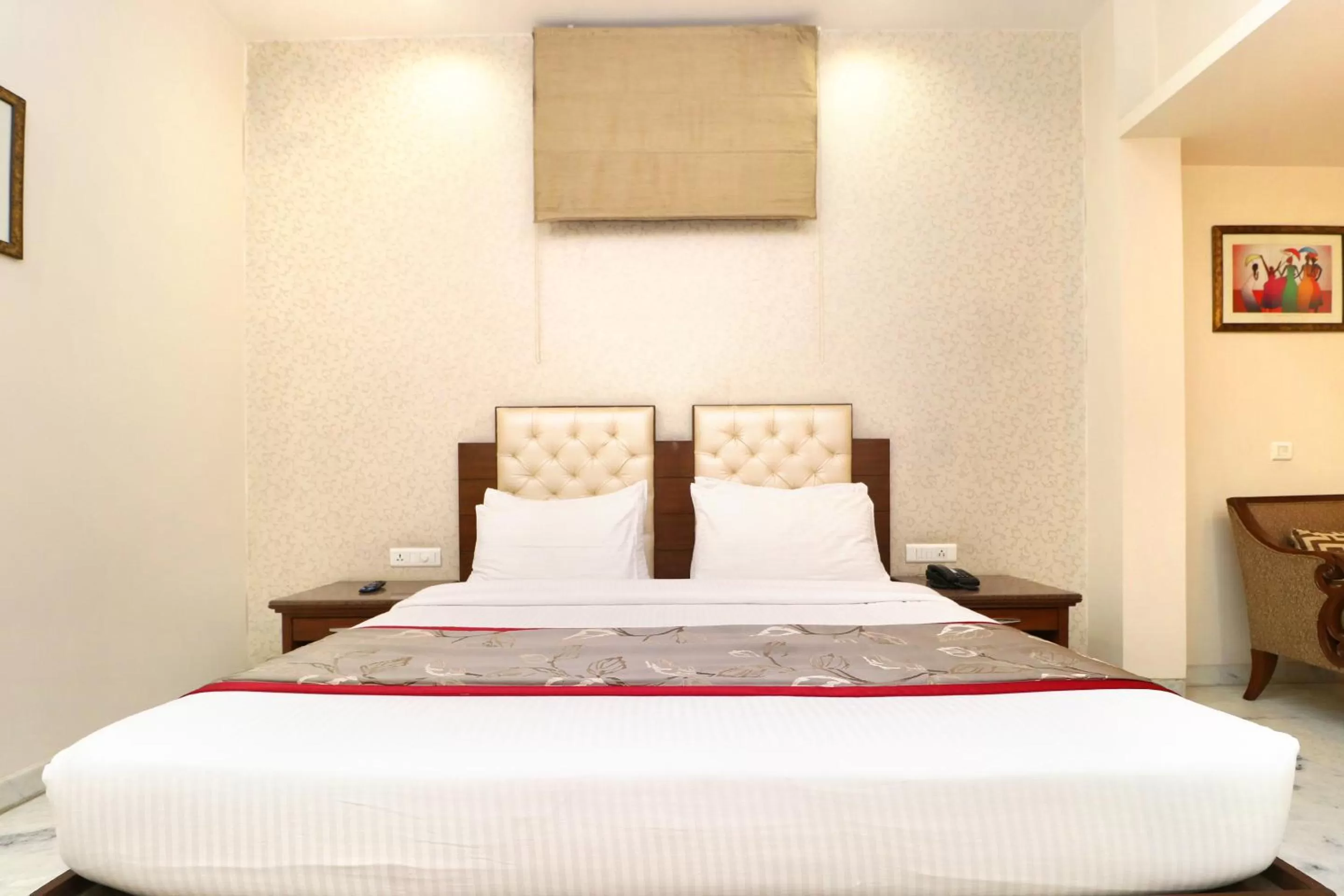 Bed in Hotel Leela Grande