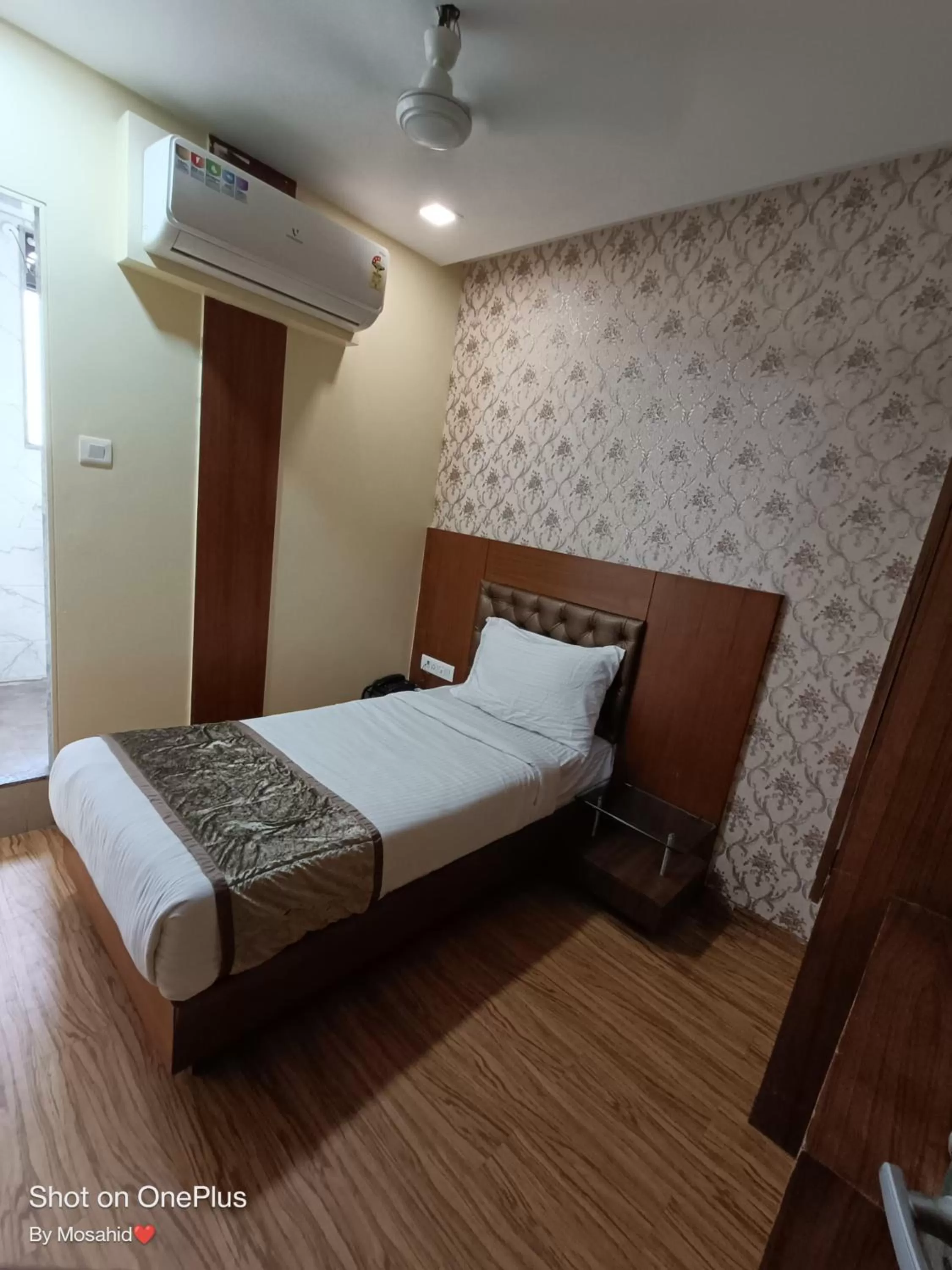 Single Room - single occupancy in Hotel A Suites