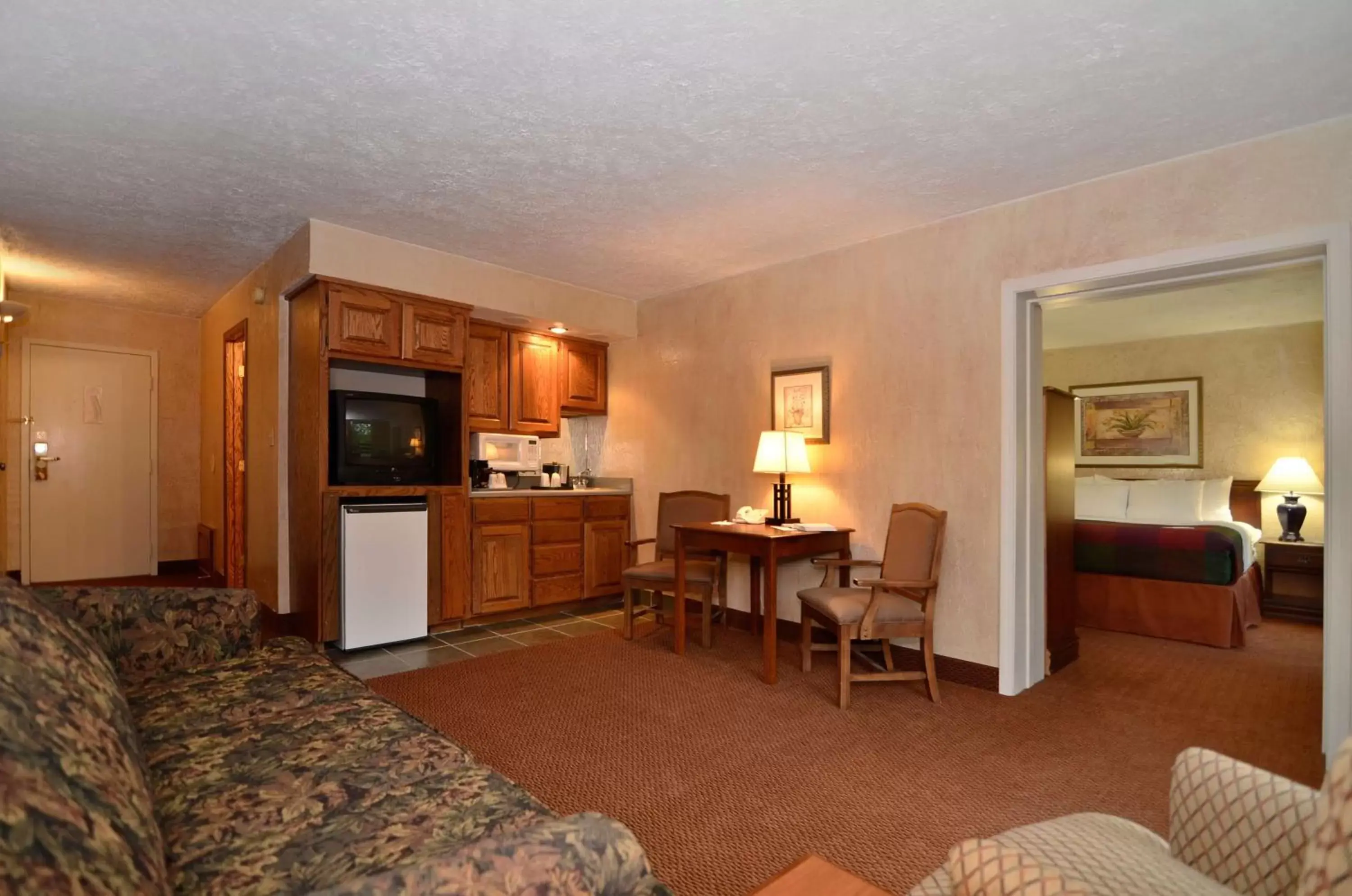 Photo of the whole room, Seating Area in Best Western Branson Inn and Conference Center