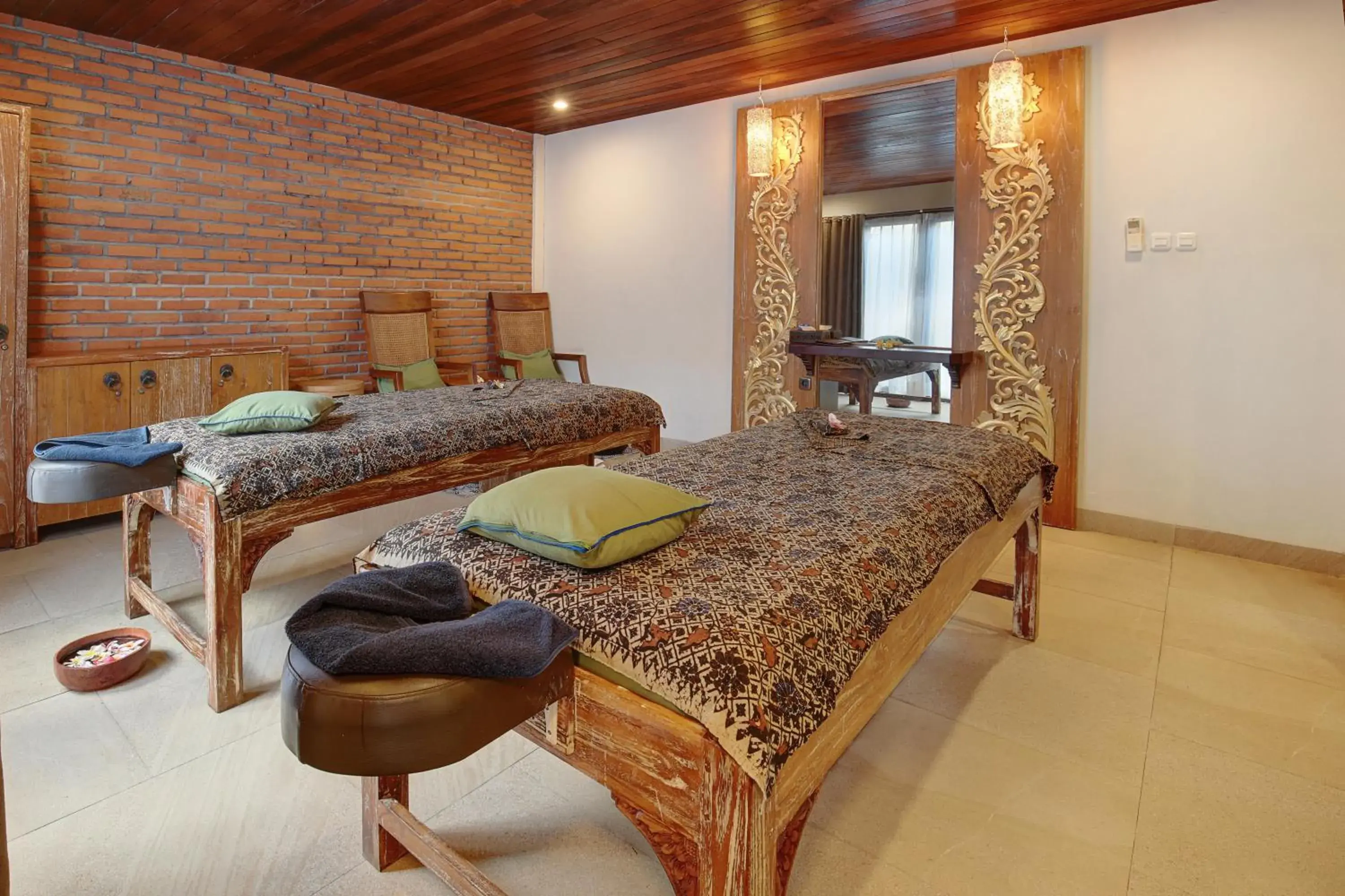 Spa and wellness centre/facilities, Bed in Lumbini Luxury Villas and Spa