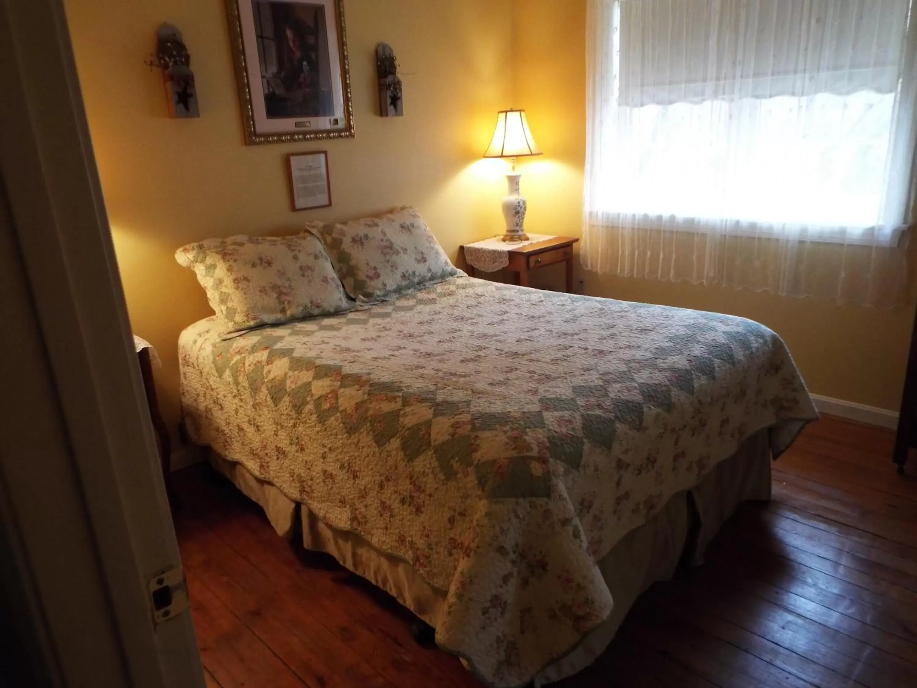 Bedroom, Bed in The Tillie Pierce House Inn