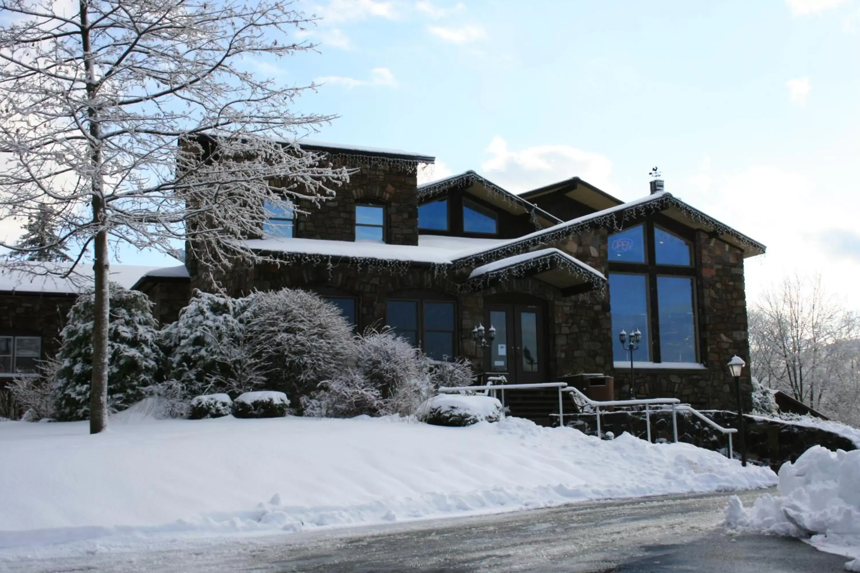 Facade/entrance, Winter in Bayside Resort, Lake George NY