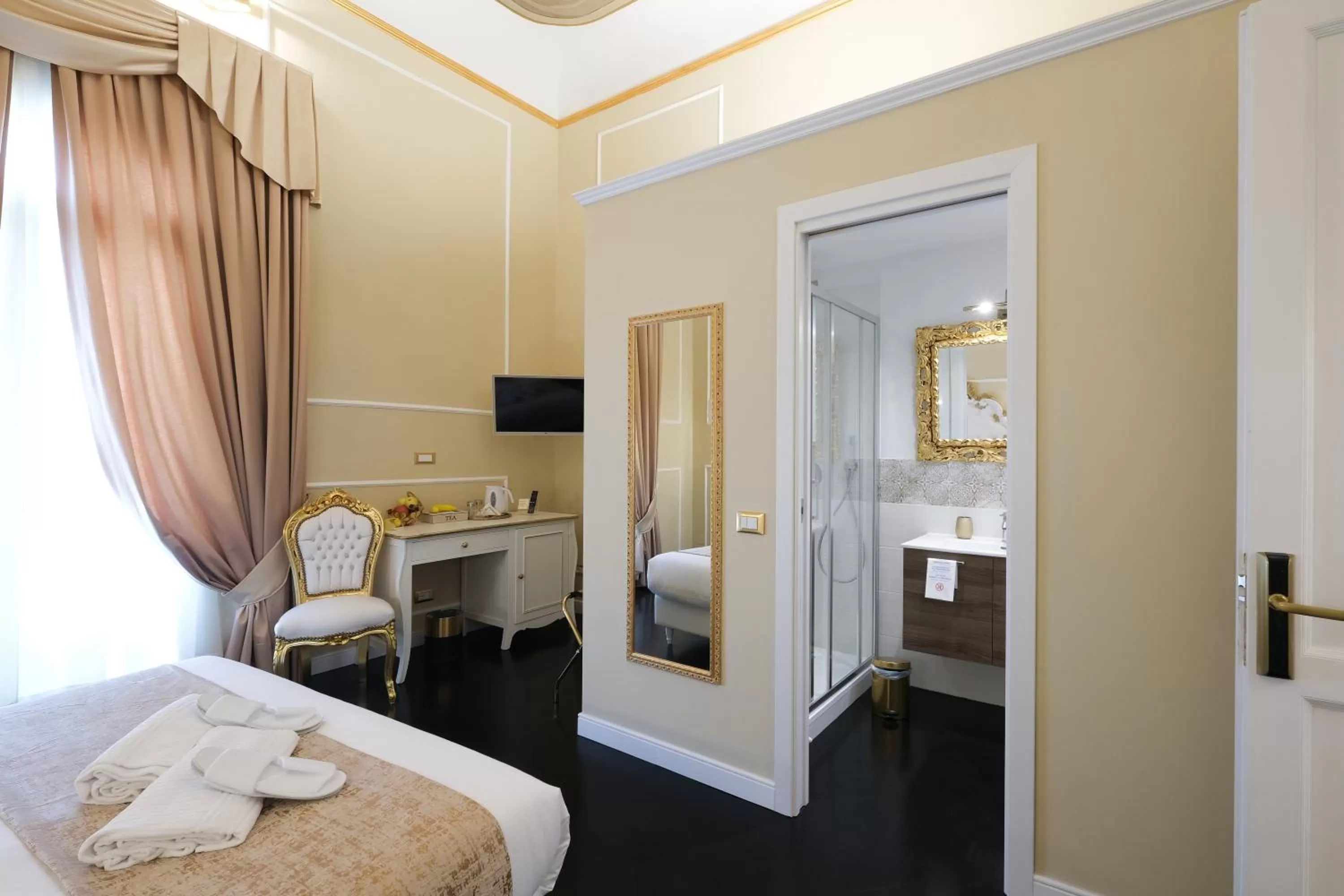 Photo of the whole room, Bed in B&B Kingsman