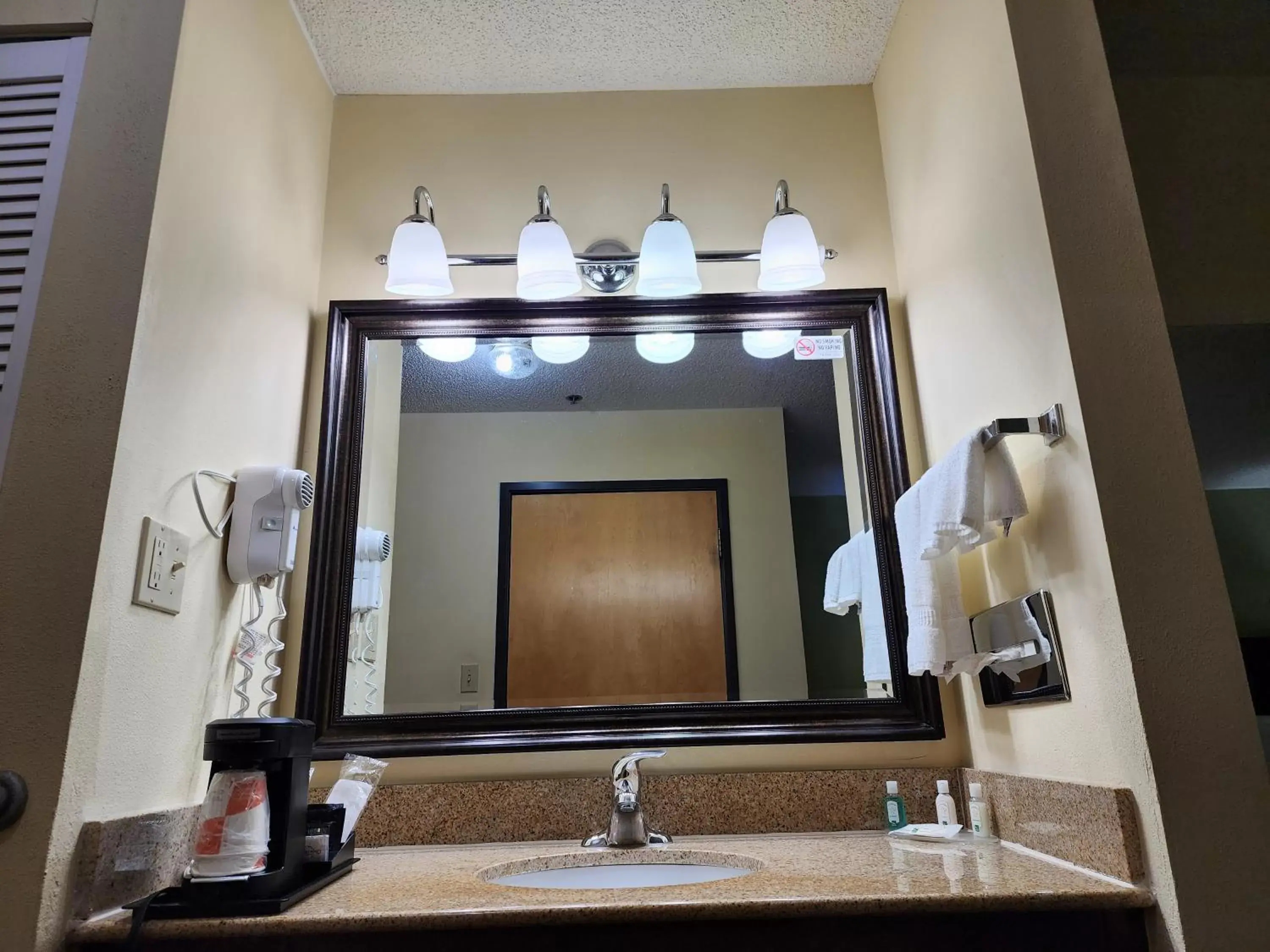 Bathroom in Quality Inn