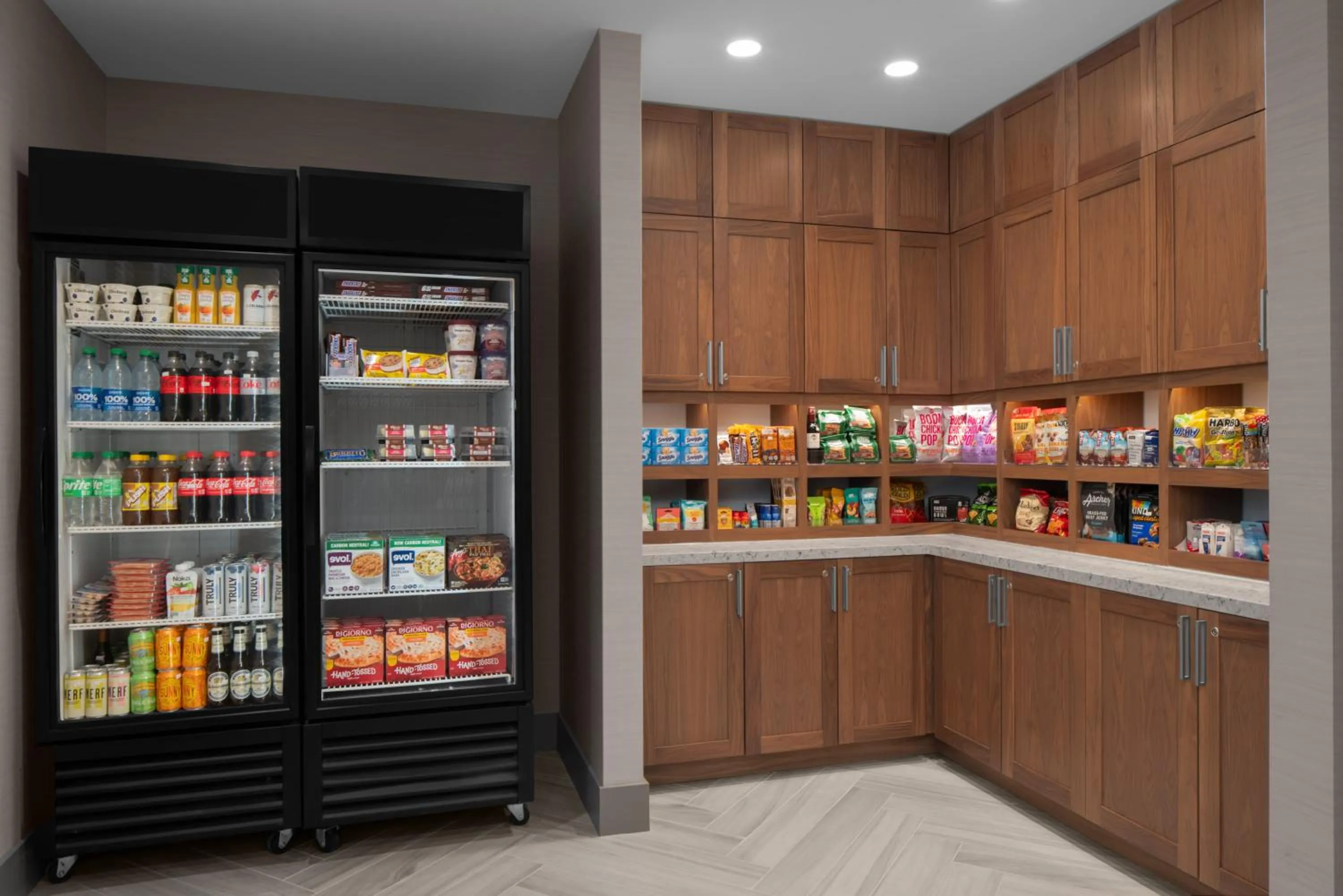 Food and drinks in Homewood Suites By Hilton Charlotte Uptown First Ward