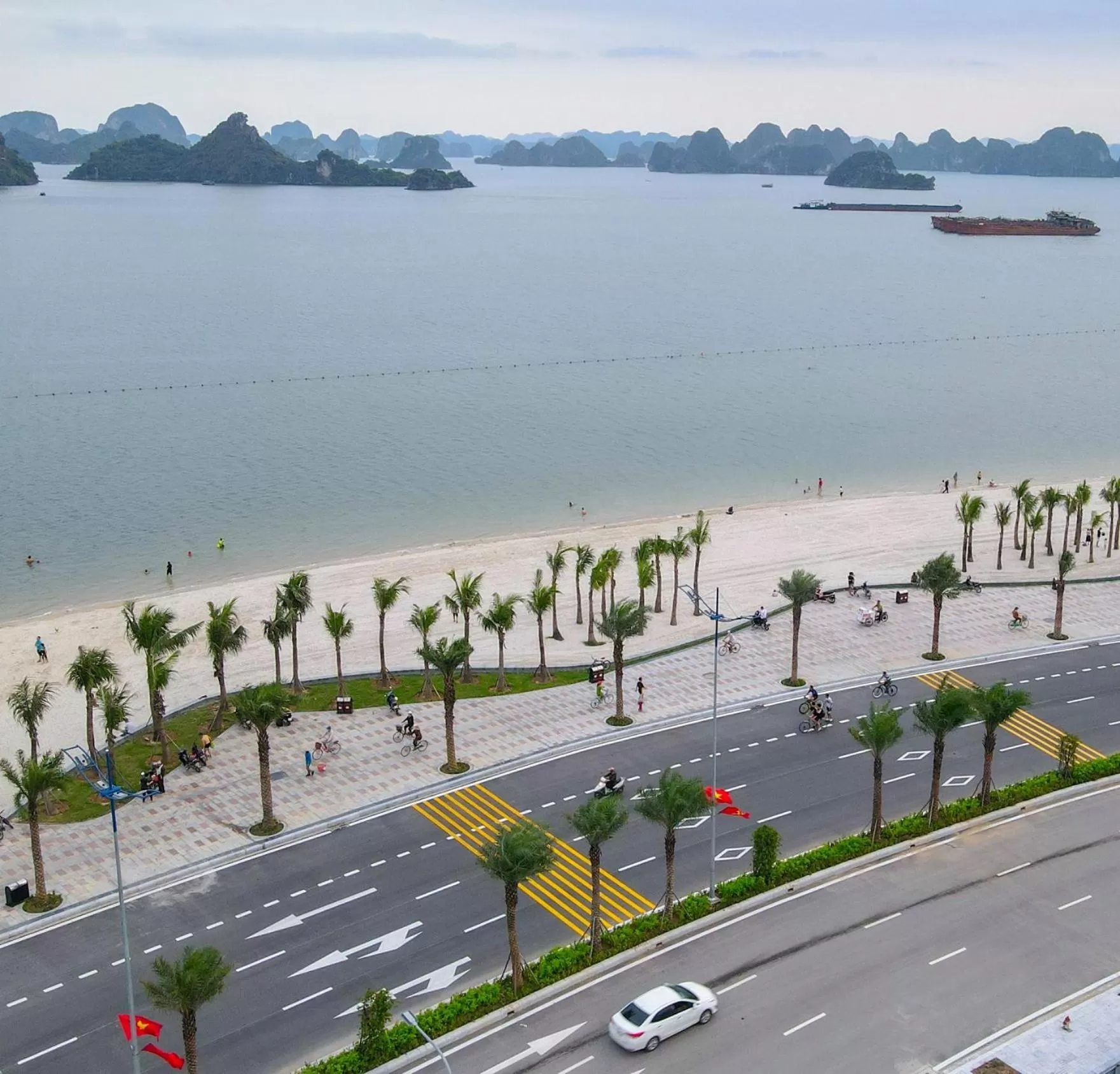 Beach in Minh Phong Hotel Ha Long