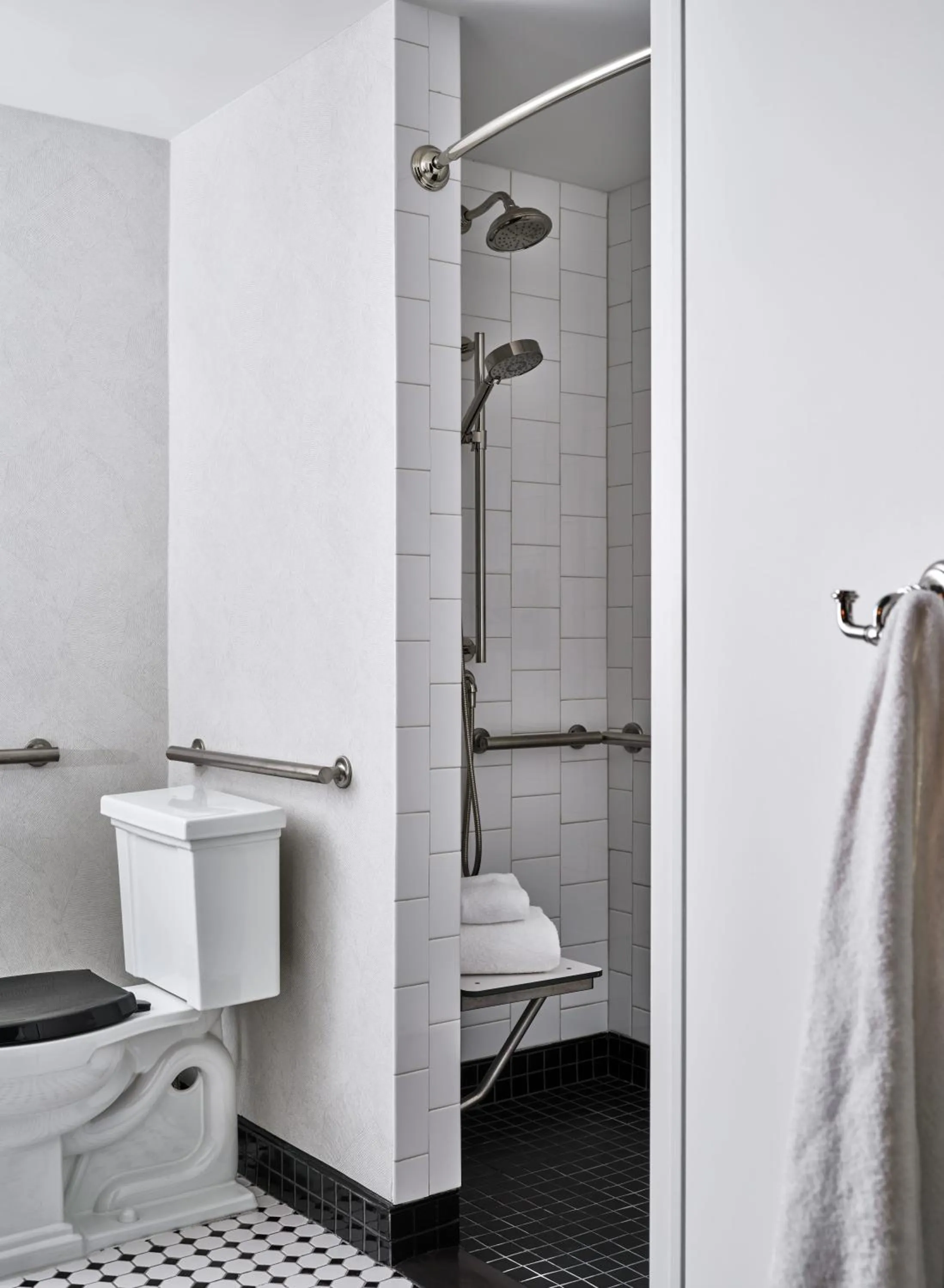 Bathroom in Romer Hell's Kitchen