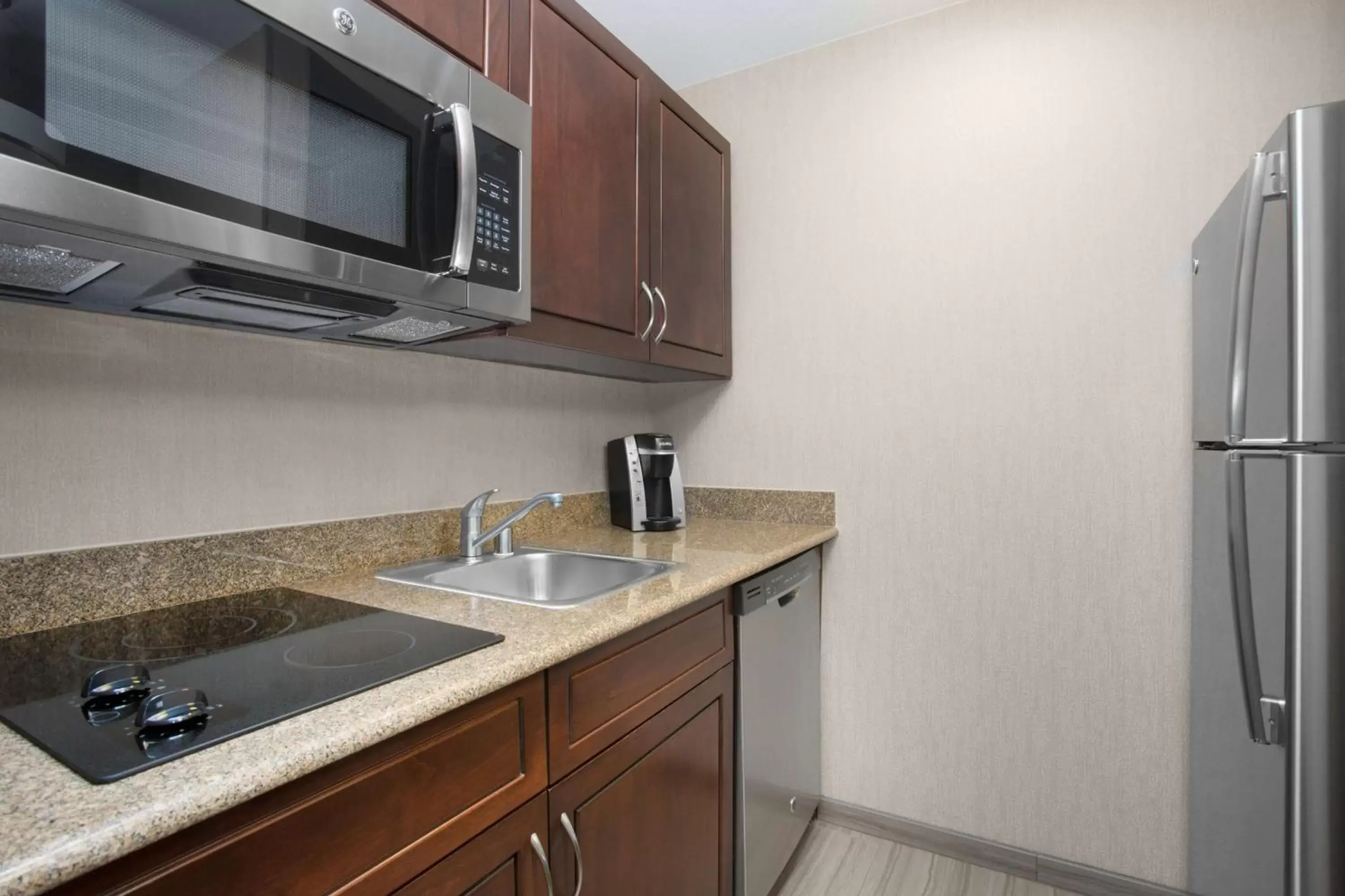 Kitchen or kitchenette, Kitchen/Kitchenette in Homewood Suites by Hilton South Las Vegas