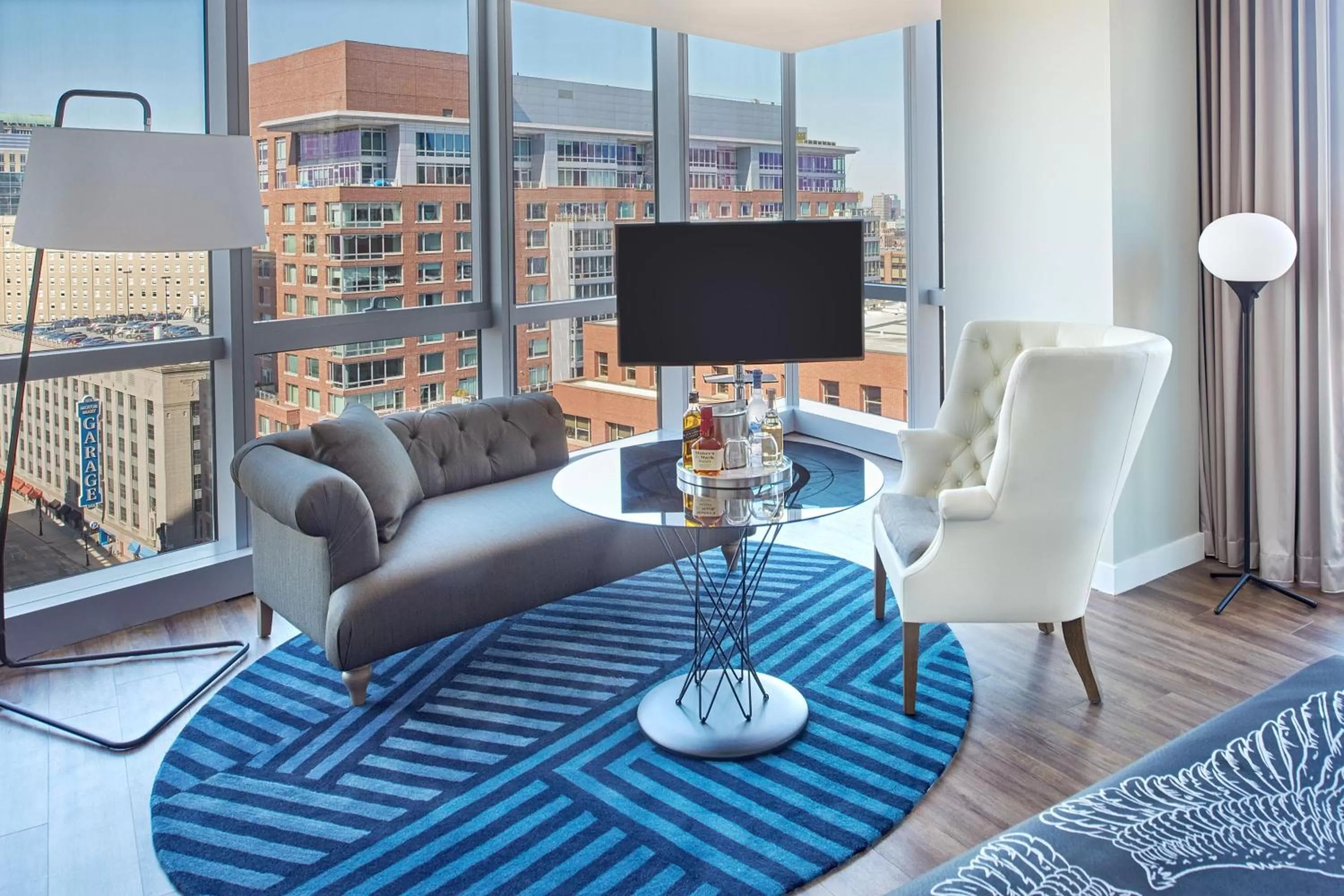 Photo of the whole room in W Boston