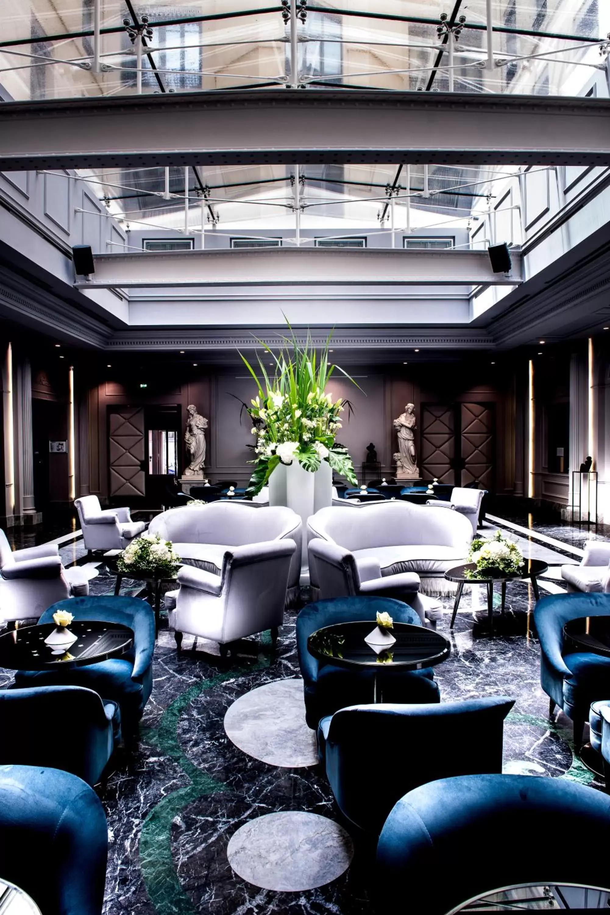 Lounge or bar in Boscolo Lyon Hotel & Spa