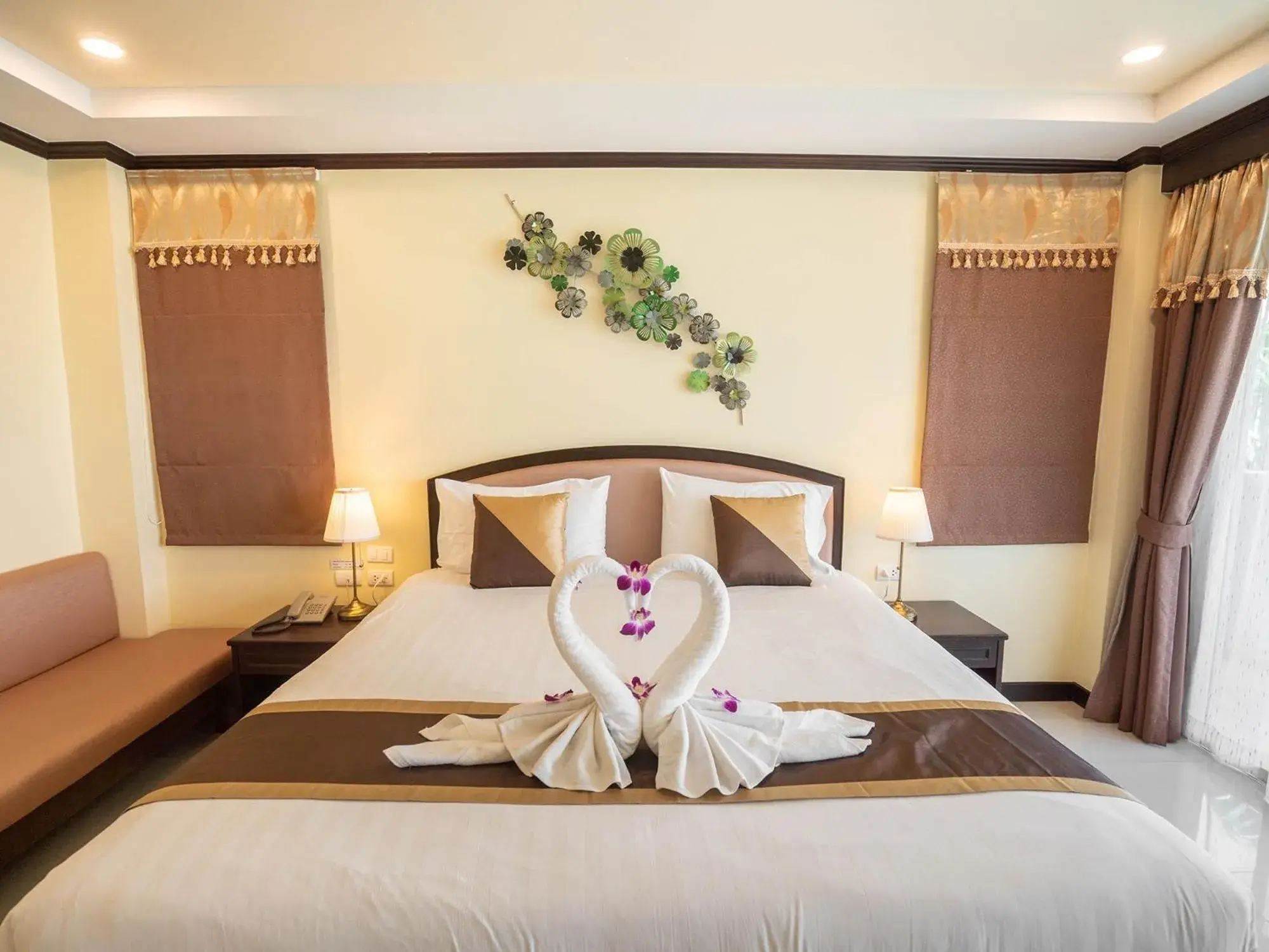 Bed in Baan Sailom Hotel Phuket - Sha Extra Plus Bed in Baan Sailom Hotel Phuket - Sha Extra Plus