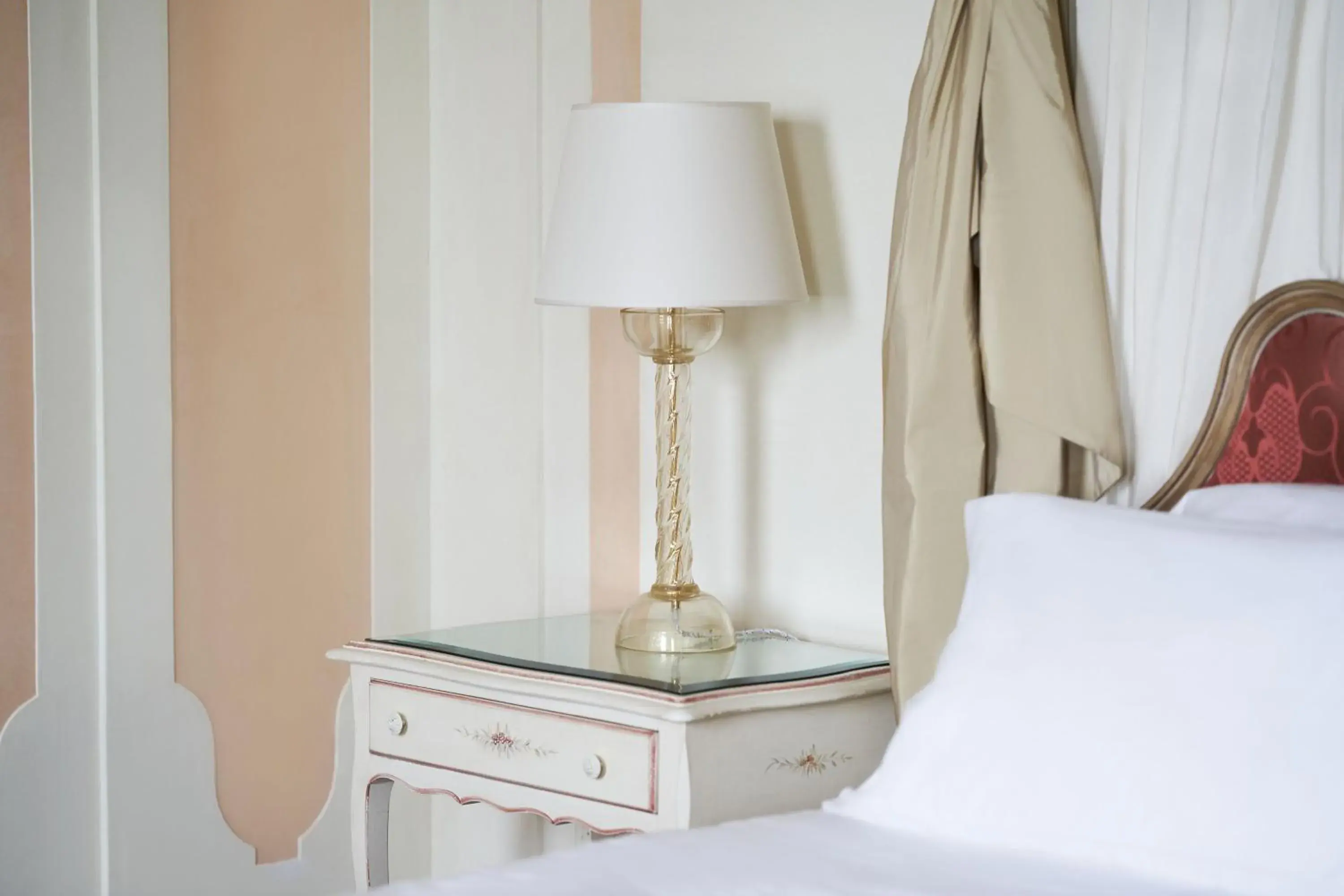 Bedroom, Bed in Hotel Cipriani, A Belmond Hotel, Venice Bedroom, Bed in Hotel Cipriani, A Belmond Hotel, Venice