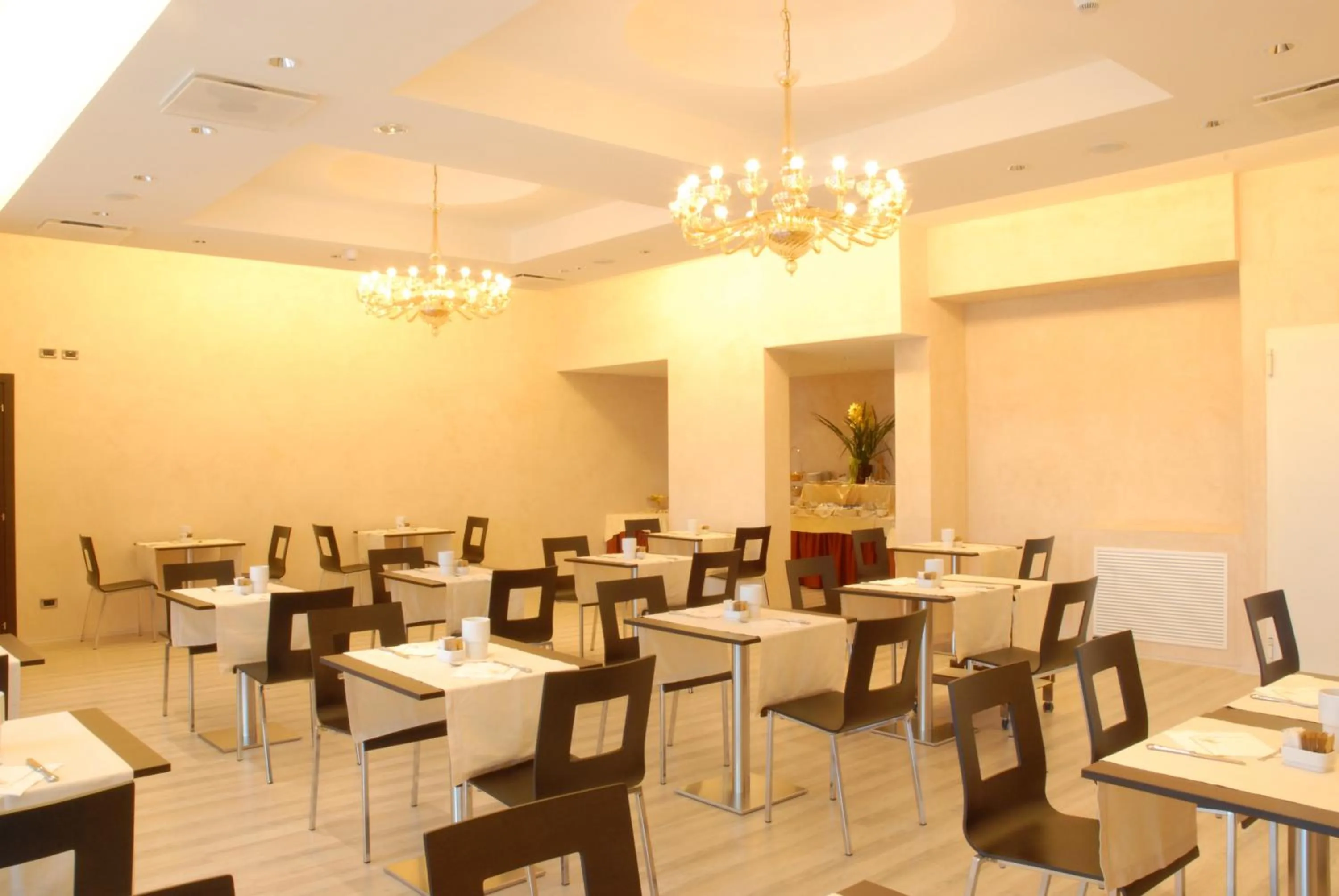 Restaurant/places to eat in San Giorgio, Sure Hotel Collection by Best Western