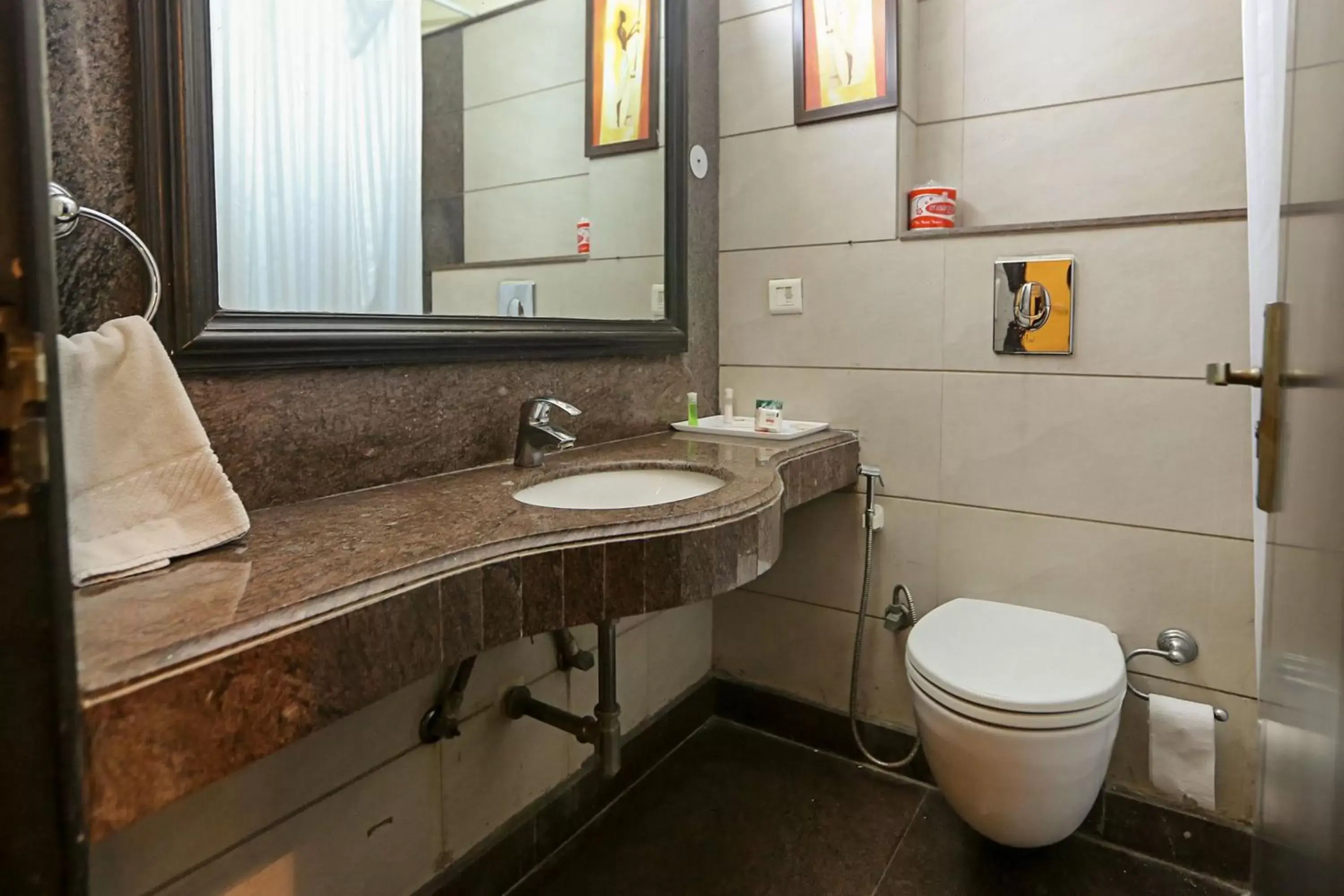 Bathroom in The Oakland Plaza by Orion Hotels