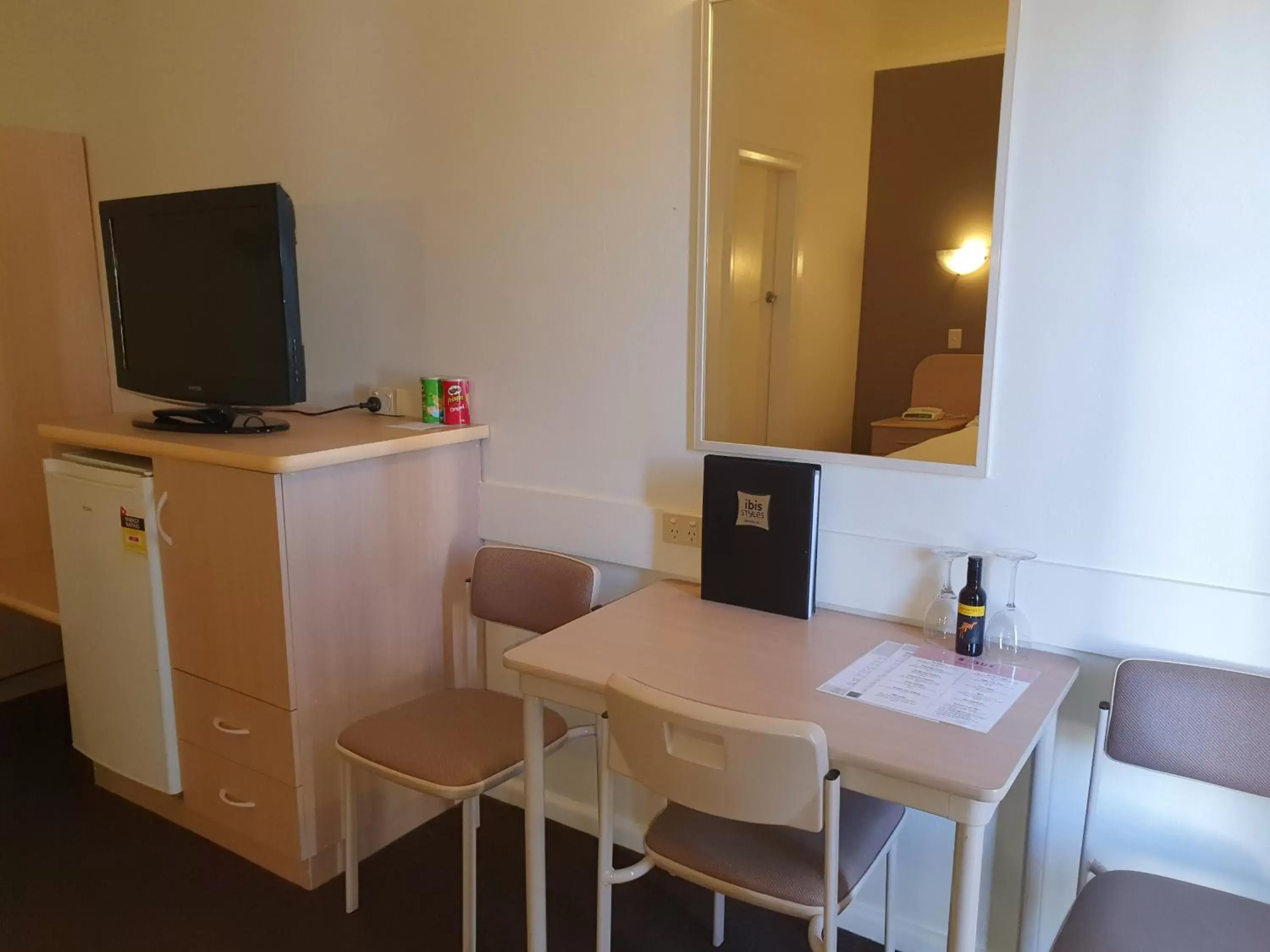 TV and multimedia, TV/Entertainment Center in ibis Styles Broken Hill