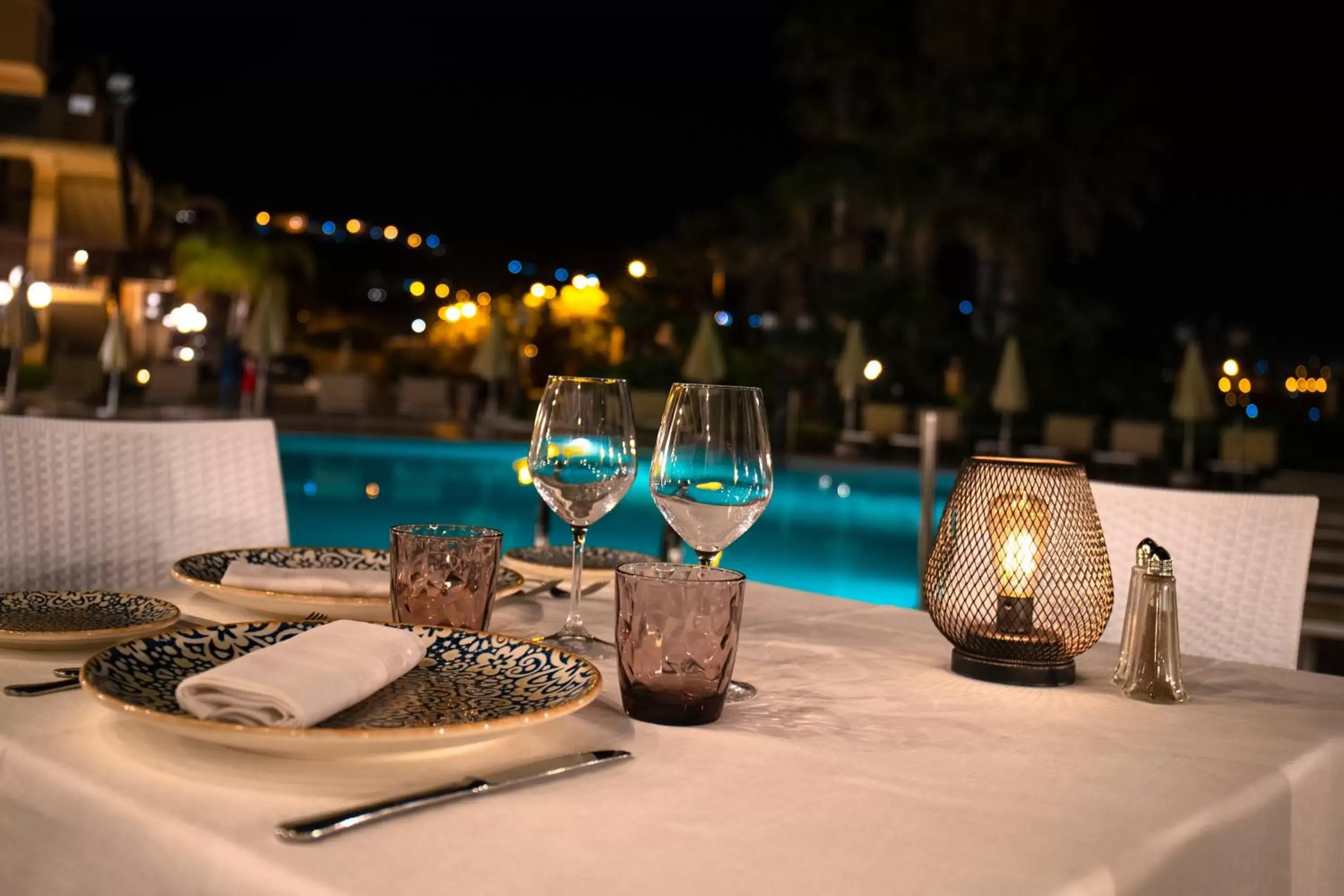 Restaurant/Places to Eat in Hotel Villa Romana