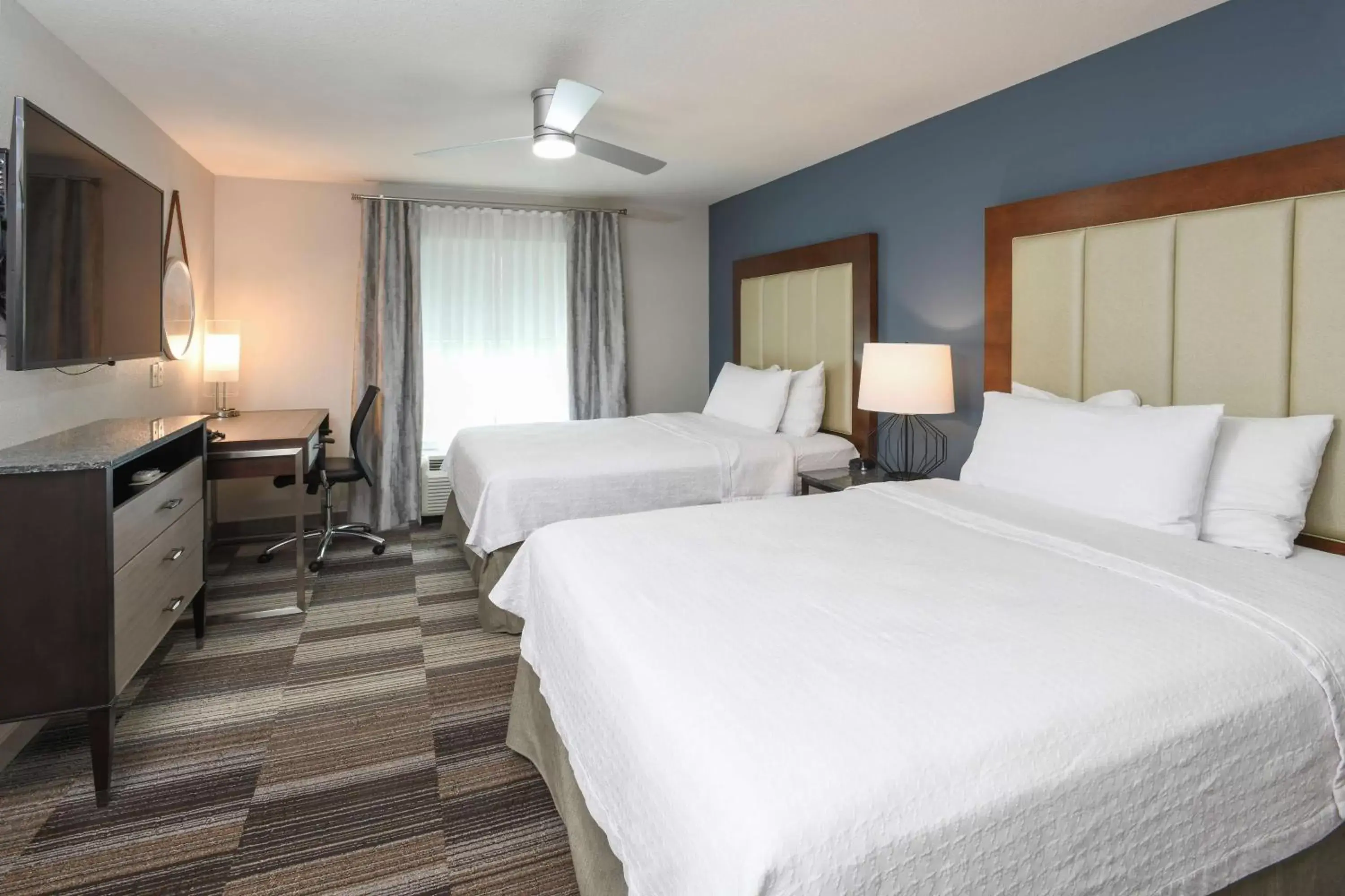 Bedroom in Homewood Suites Cincinnati Airport South-Florence