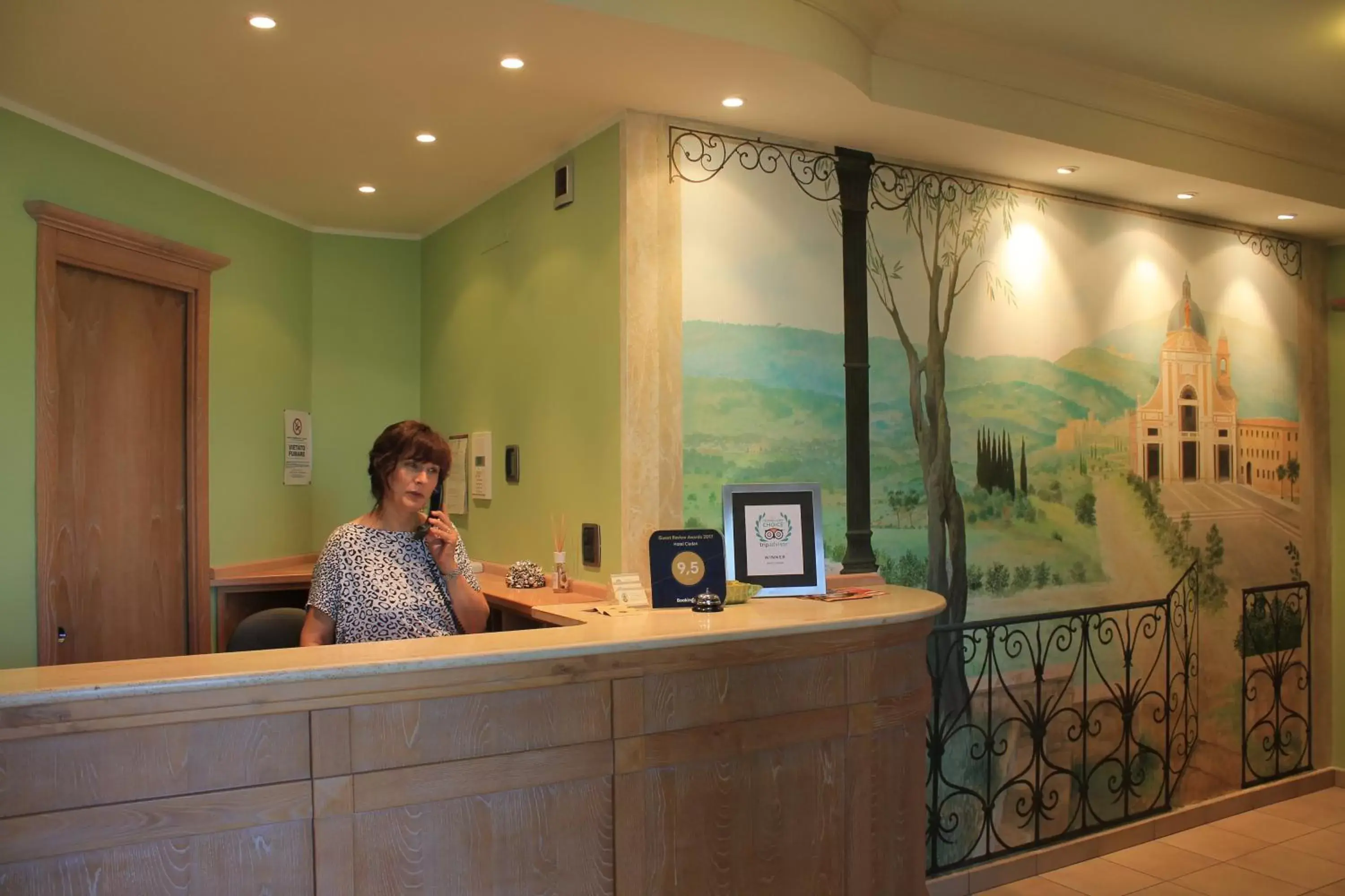 Staff, Lobby/Reception in Hotel Cladan