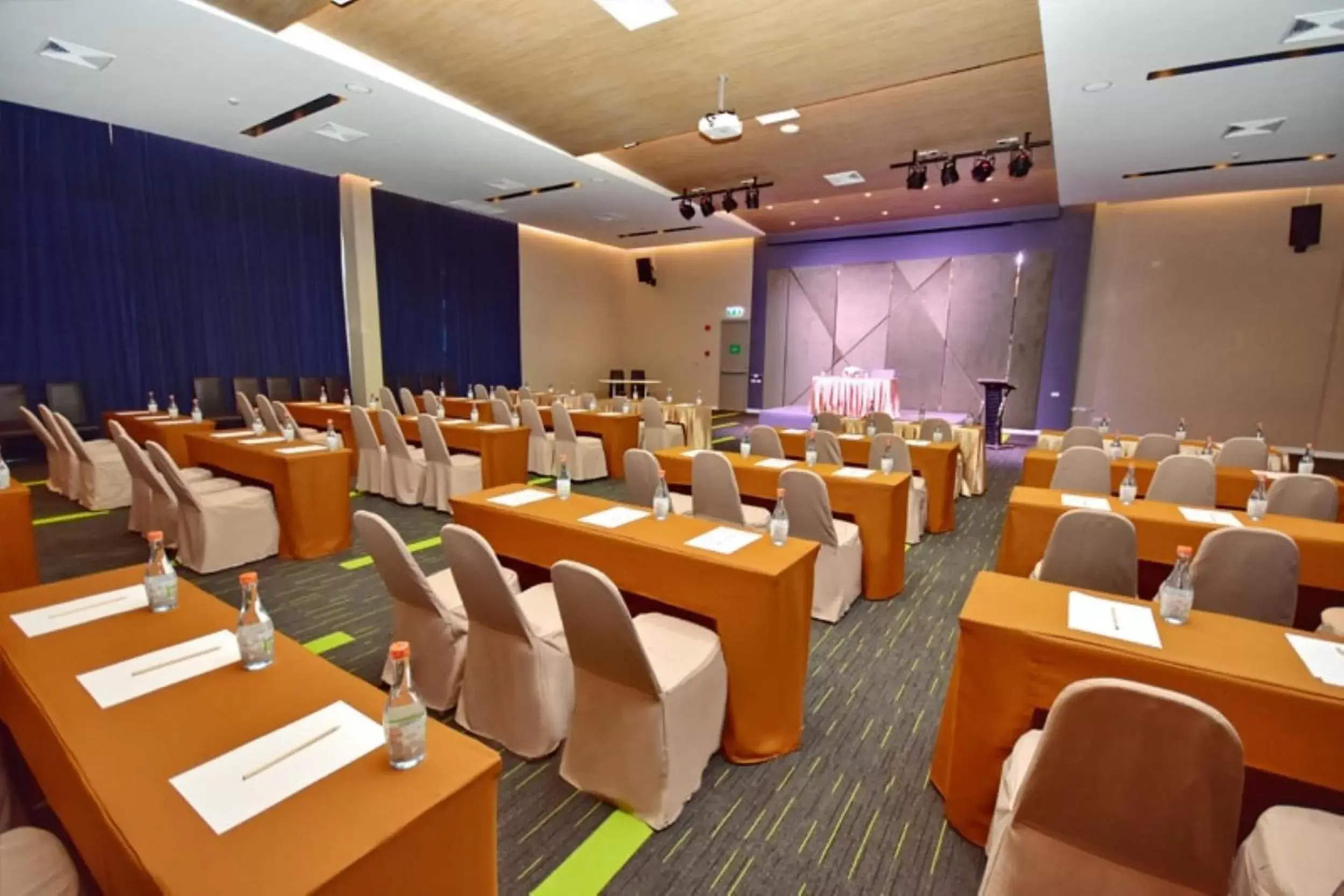 Meeting/conference room in Paeva Luxury Serviced Residence SHA