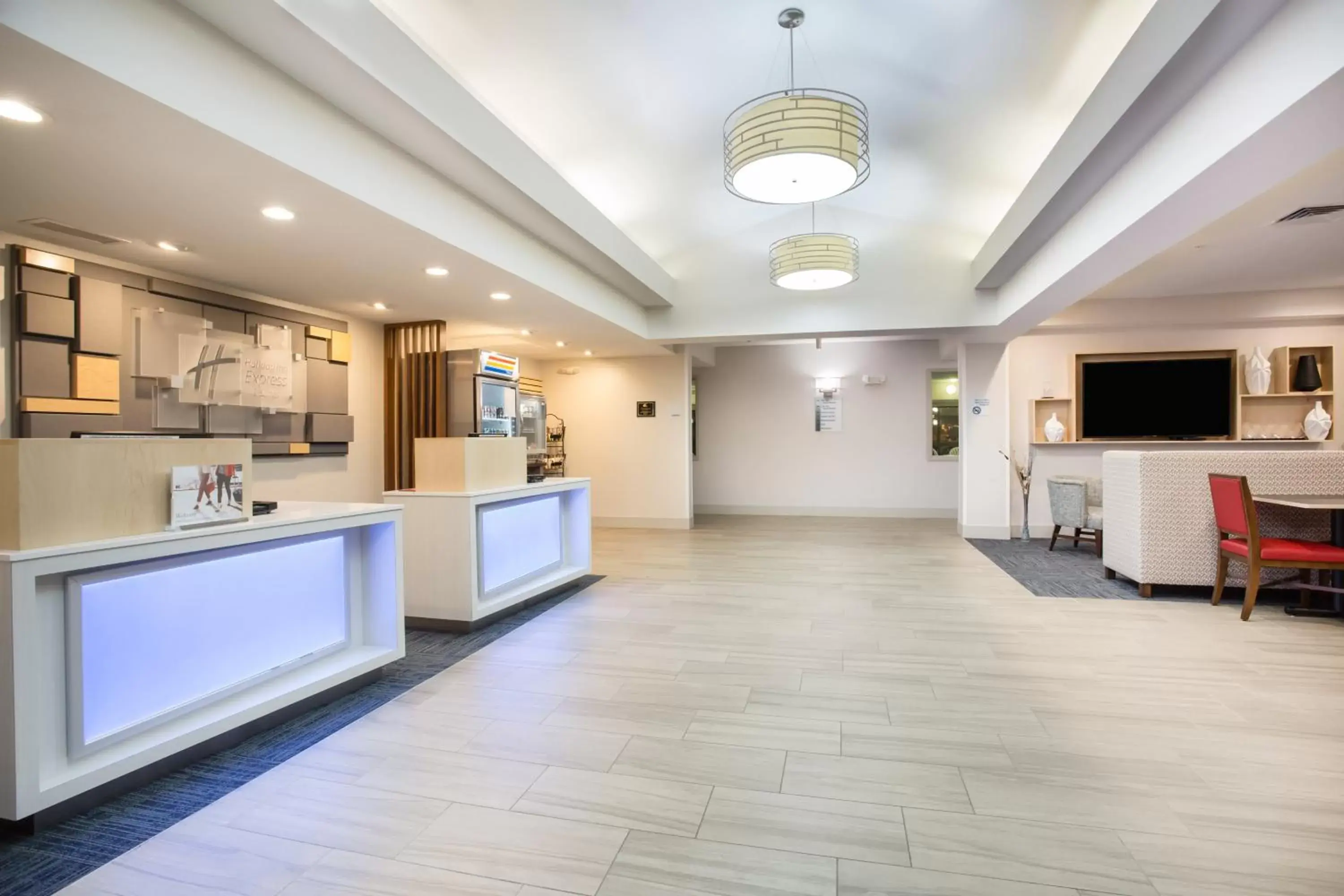 Property building, Lobby/Reception in Holiday Inn Express Hotel & Suites Fort Collins, an IHG Hotel