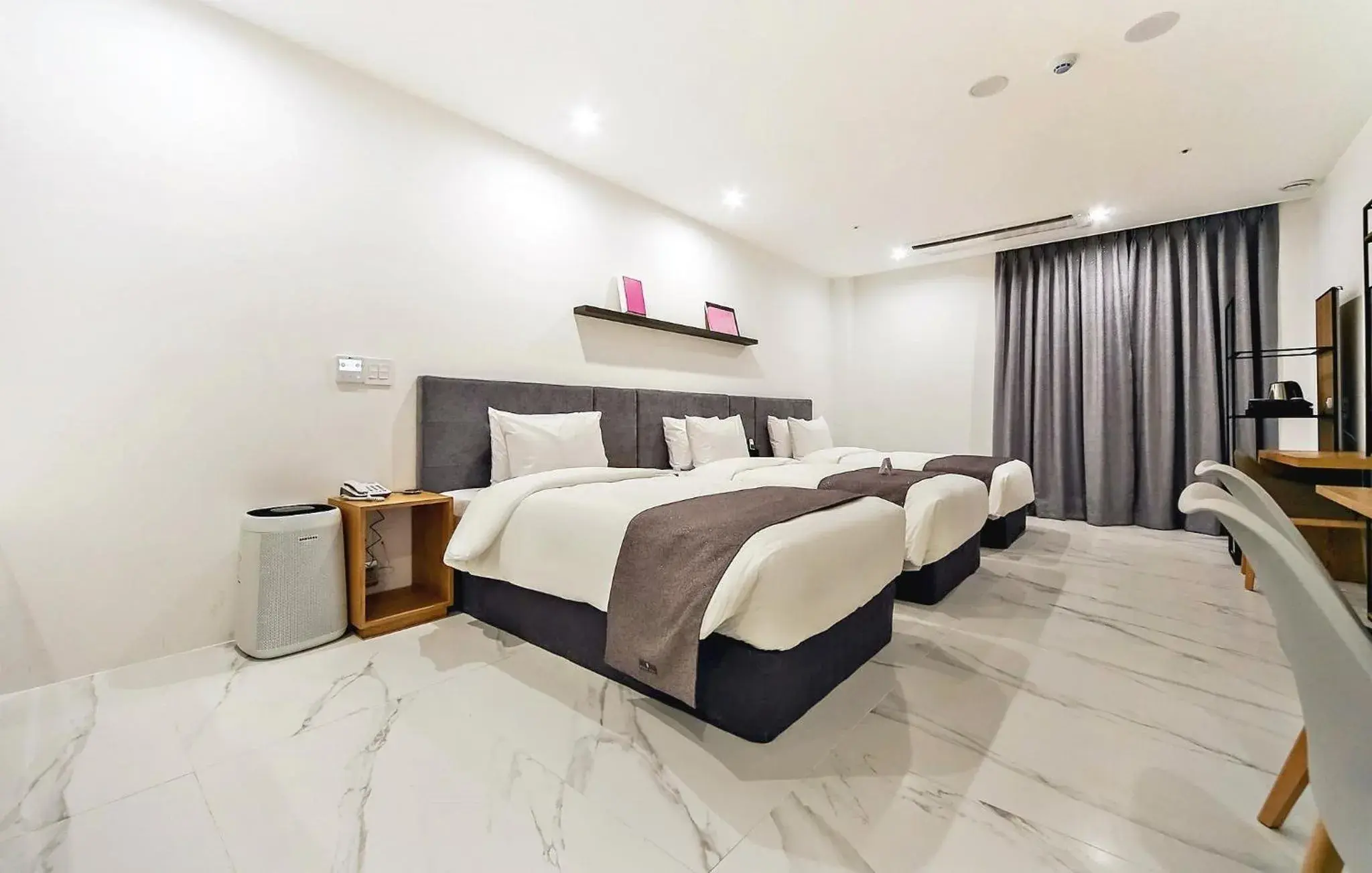 Bed in Hotel Noblestay Bed in Hotel Noblestay