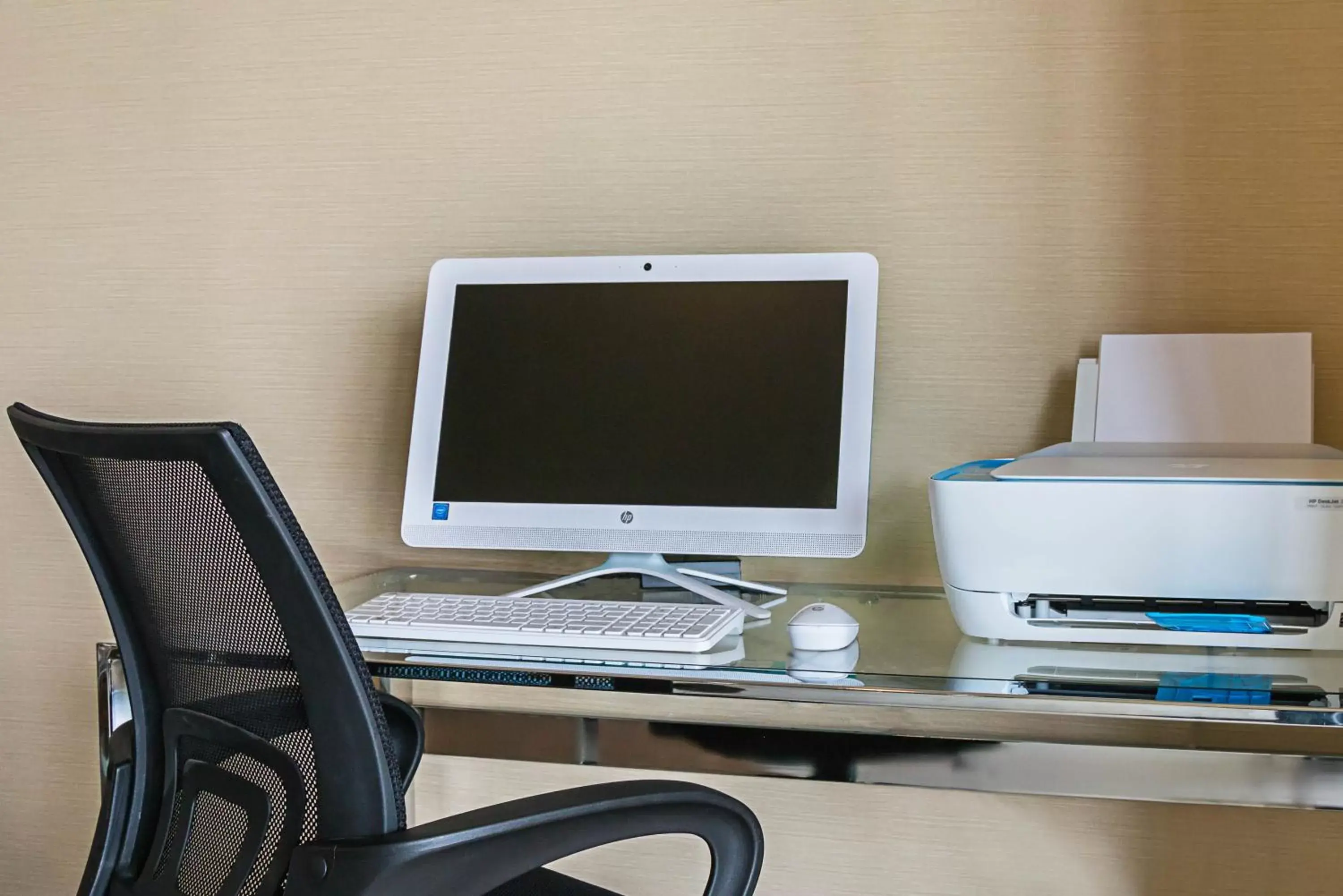 Business Area/Conference Room in Quality Inn