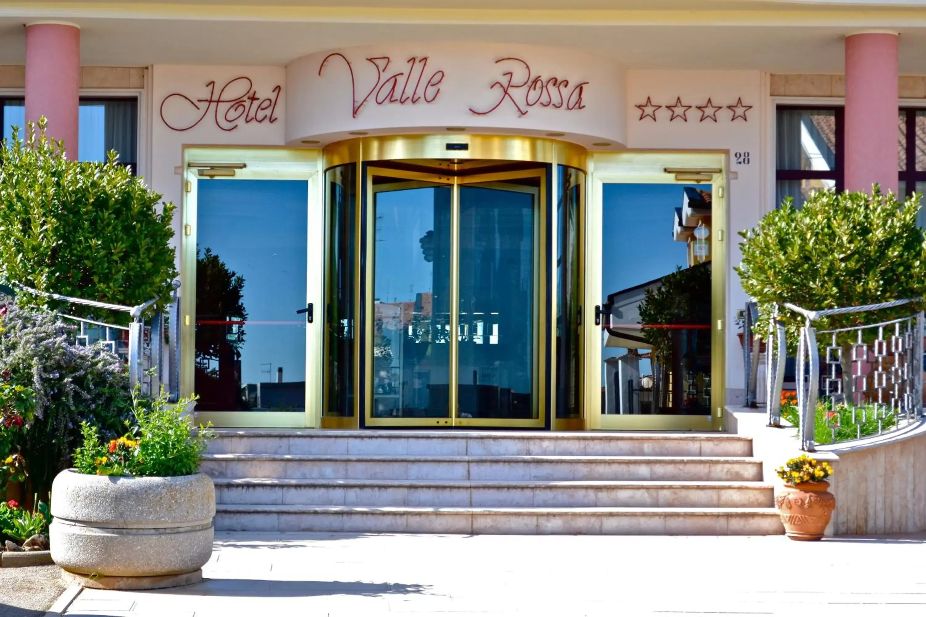 Facade/entrance in Hotel Valle Rossa