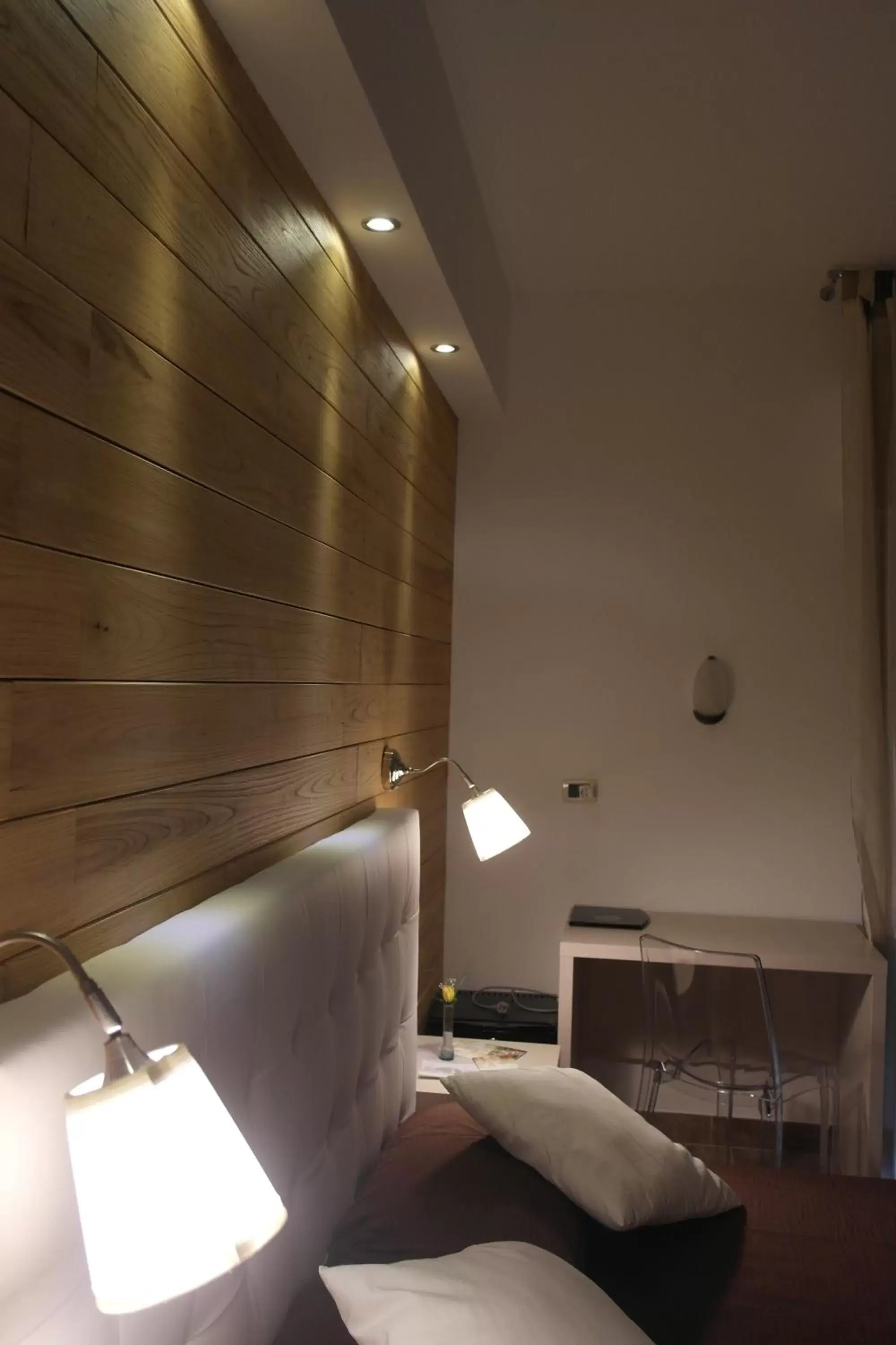 Decorative detail, Bed in Piccolo Hotel Aurora