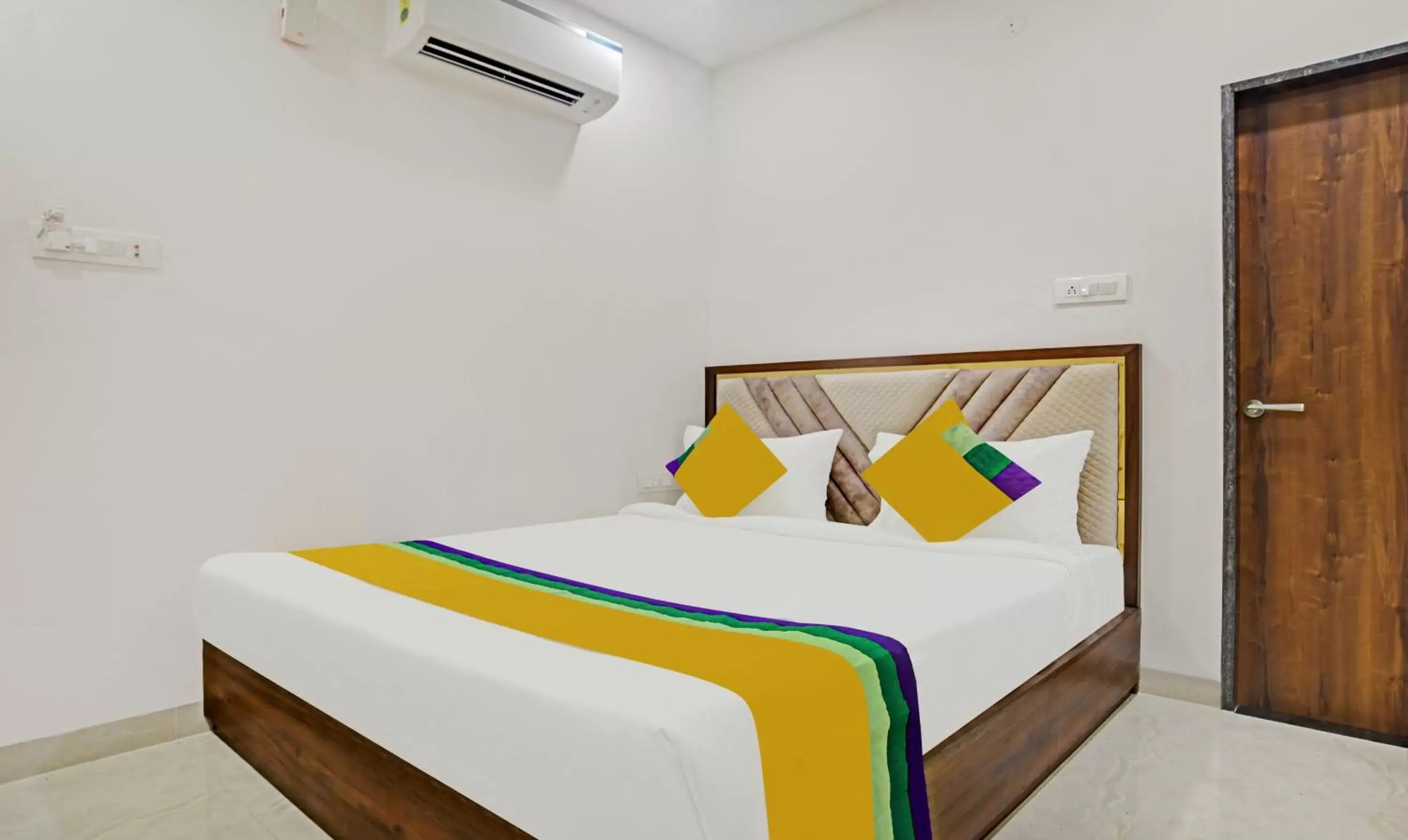 Bedroom, Bed in Itsy Hotels Phoenix Bedroom, Bed in Itsy Hotels Phoenix