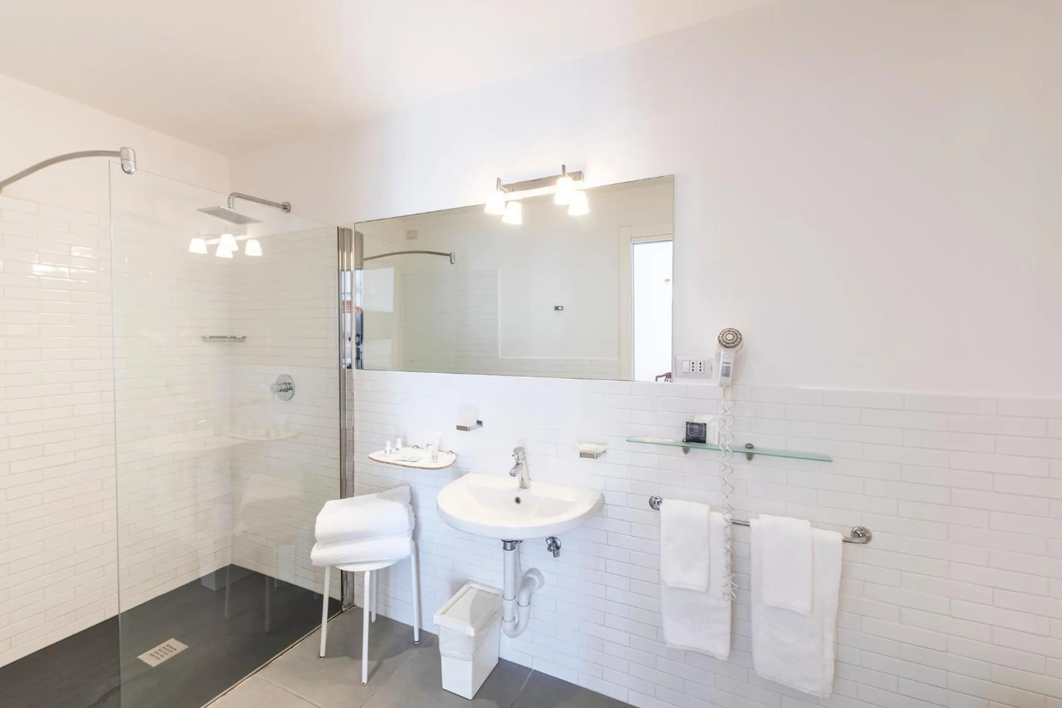 Shower in Hotel San Michele