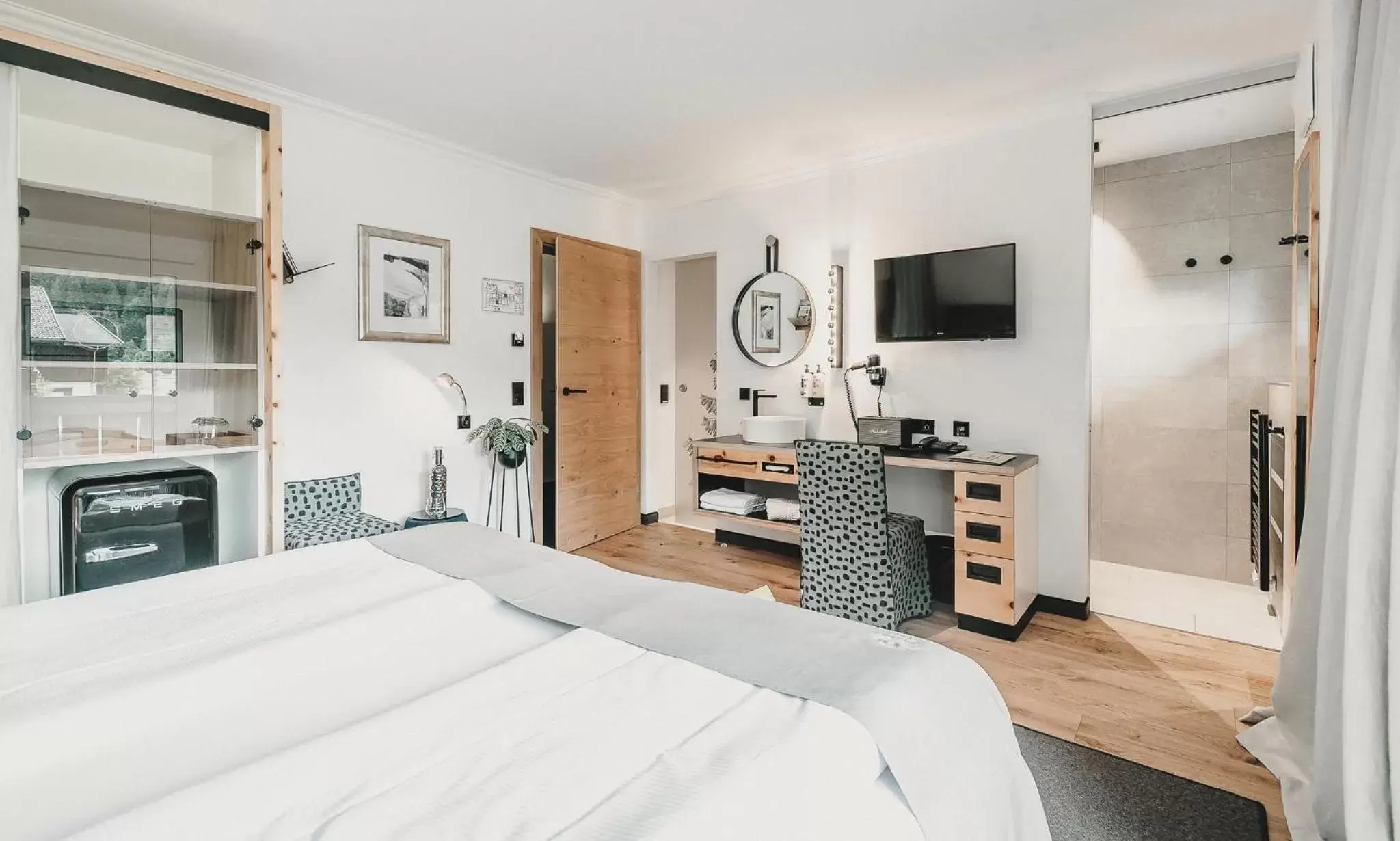 Superior Double Room in Hotel & Appartements Tiroler Buam Superior Double Room in Hotel & Appartements Tiroler Buam