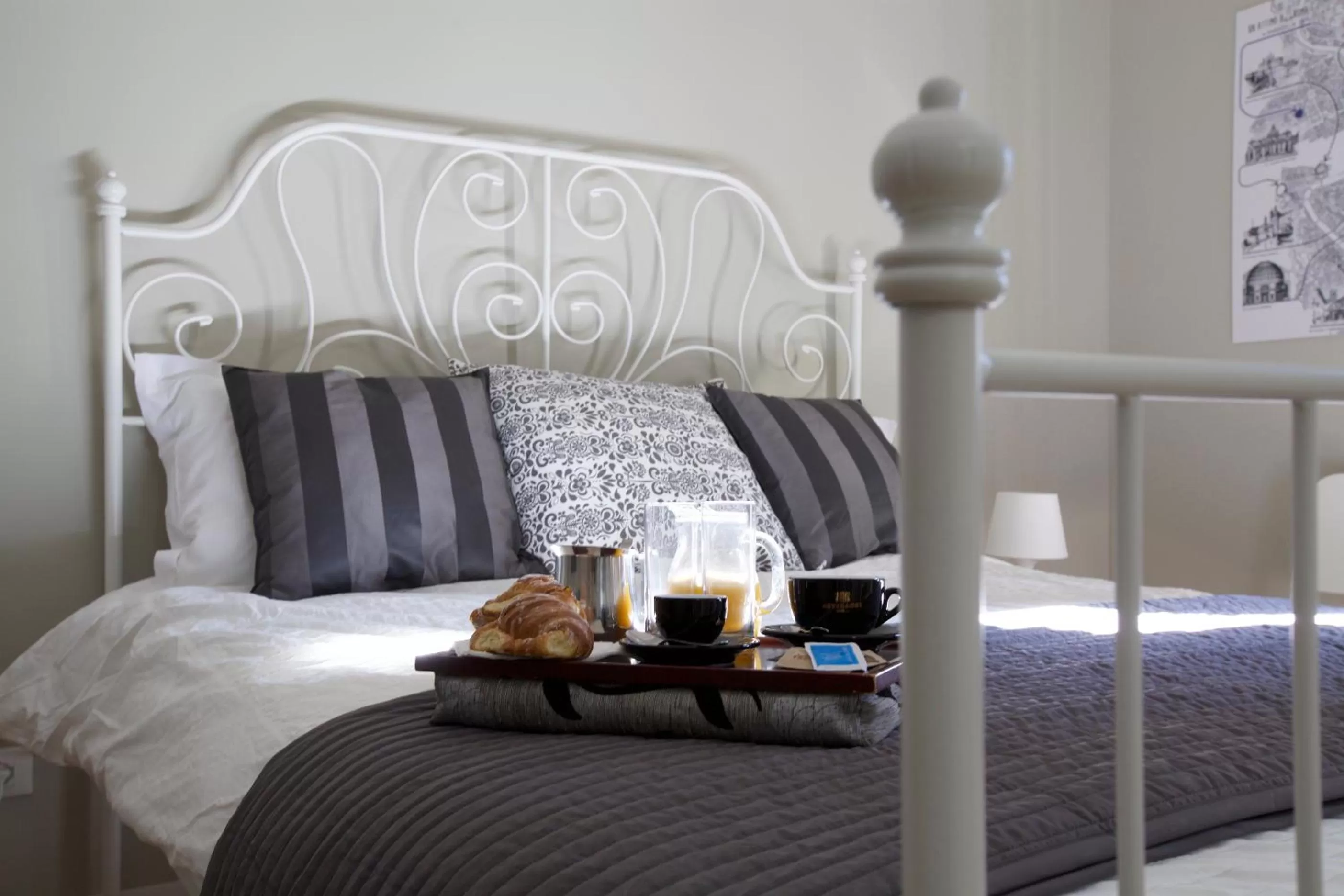 Photo of the whole room, Bed in Un Attimo A Roma B&B