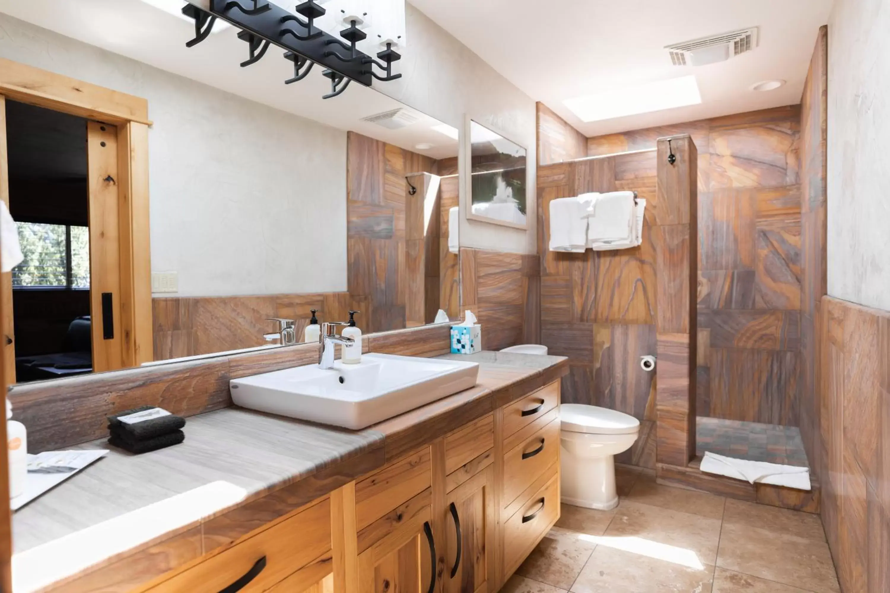 Bathroom in Wall Street Suites