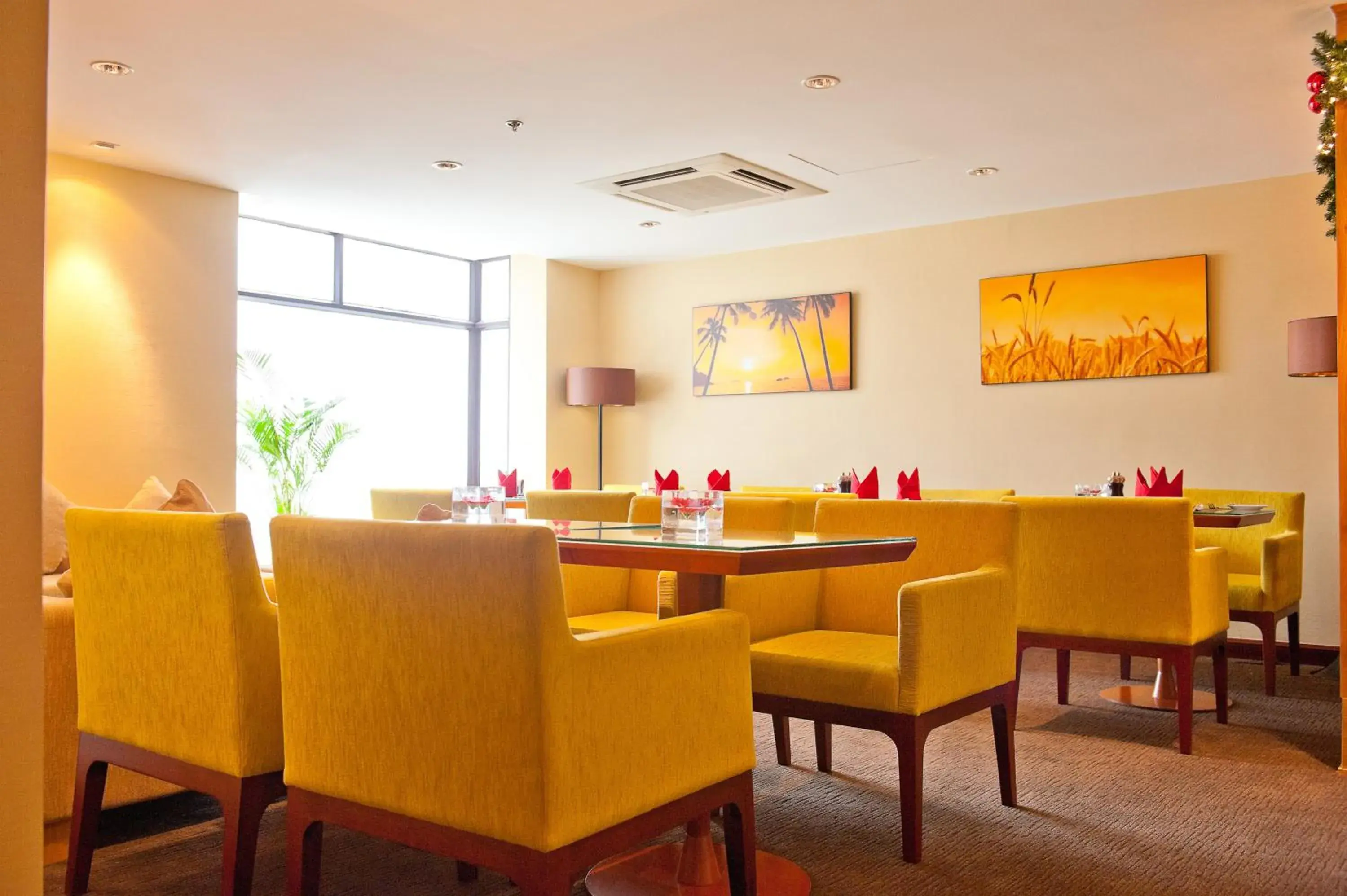 Restaurant/Places to Eat in Vissai Saigon Hotel