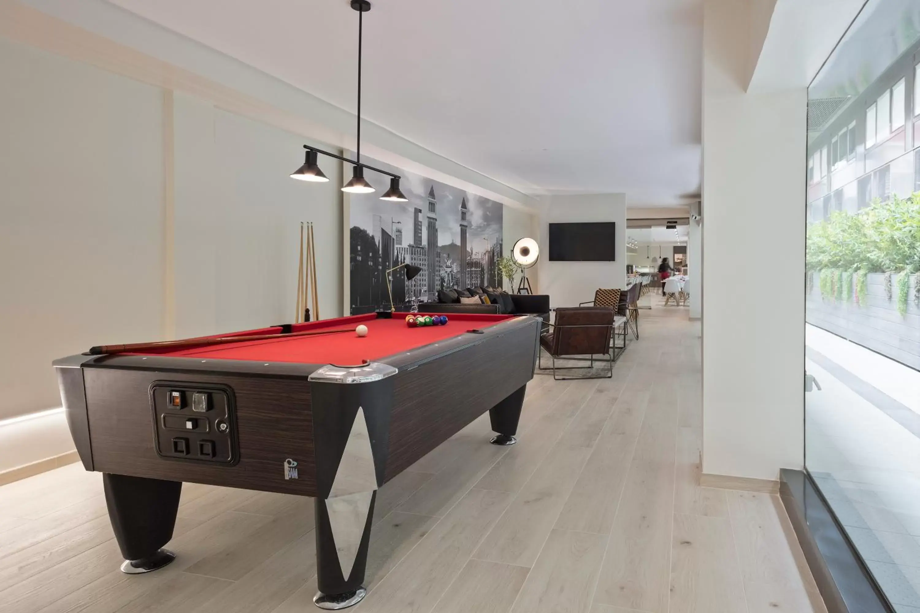 Communal lounge/ TV room, Billiards in Aparthotel Bcn Montjuic