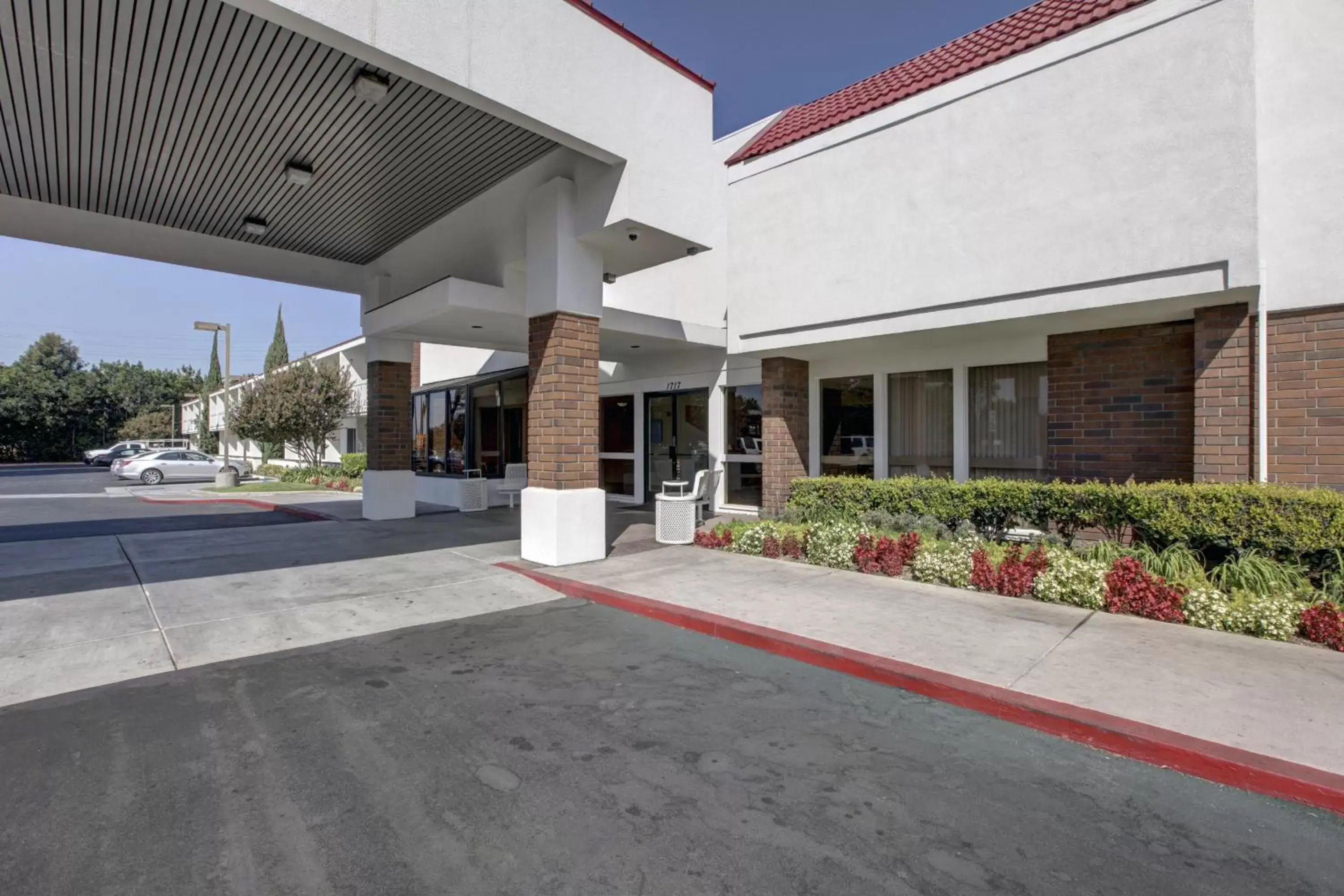 Facade/entrance, Property Building in Motel 6-Santa Ana, CA - Irvine - Orange County Airport