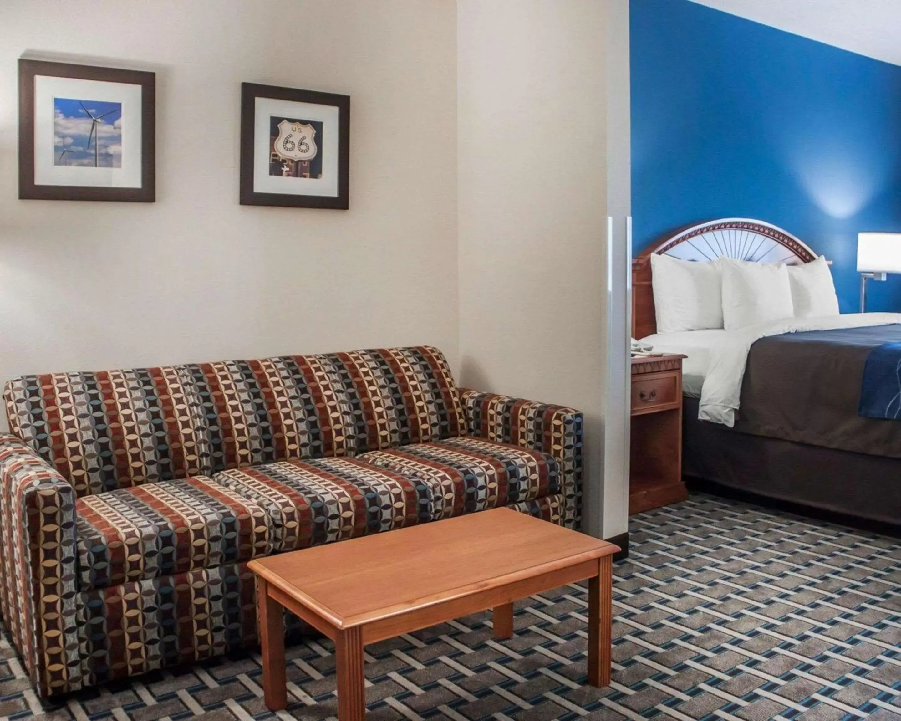 Photo of the whole room, Seating Area in Comfort Inn & Suites Weatherford