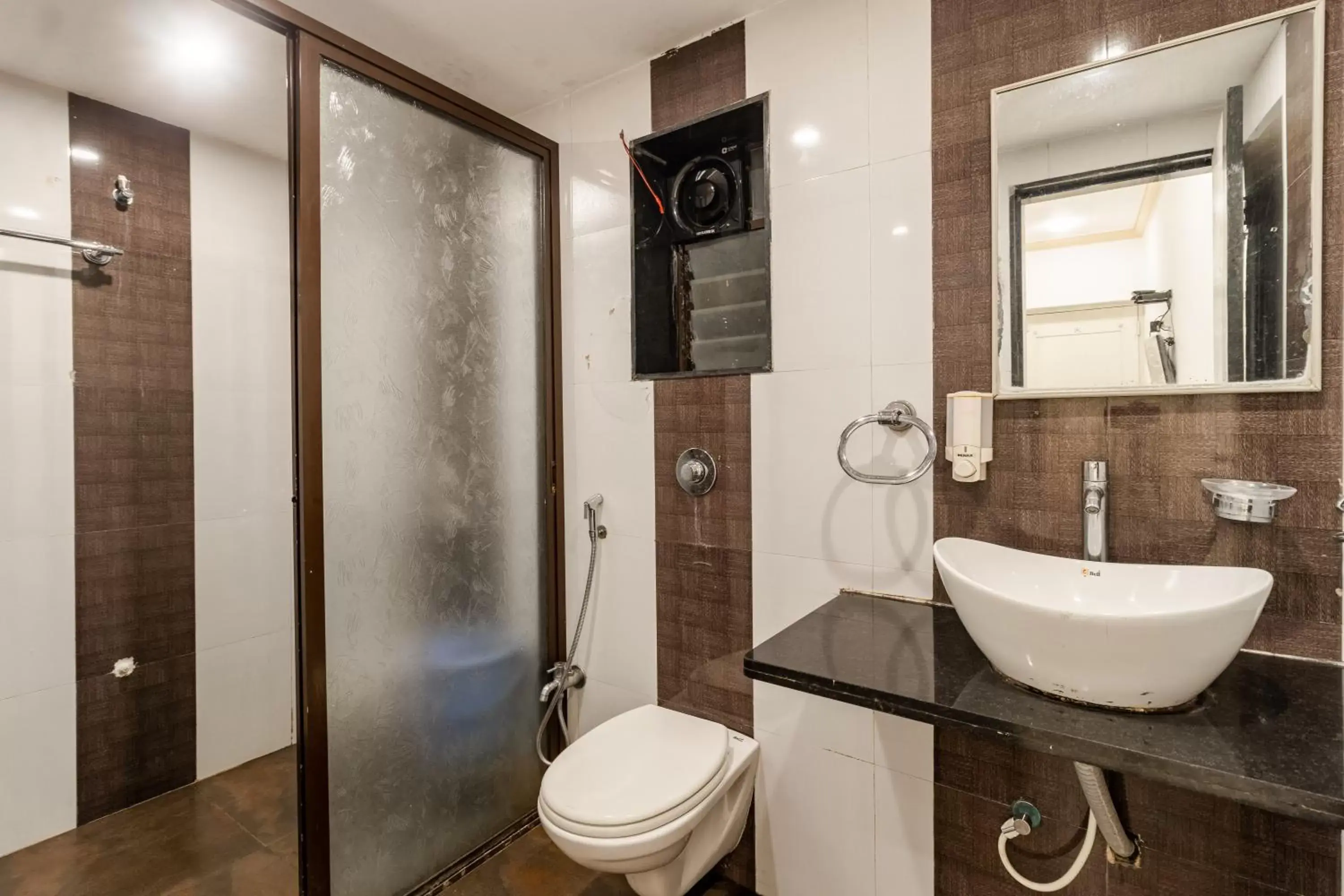 Shower, Bathroom in Hotel Vyankatesh & Pure Veg Restaurant