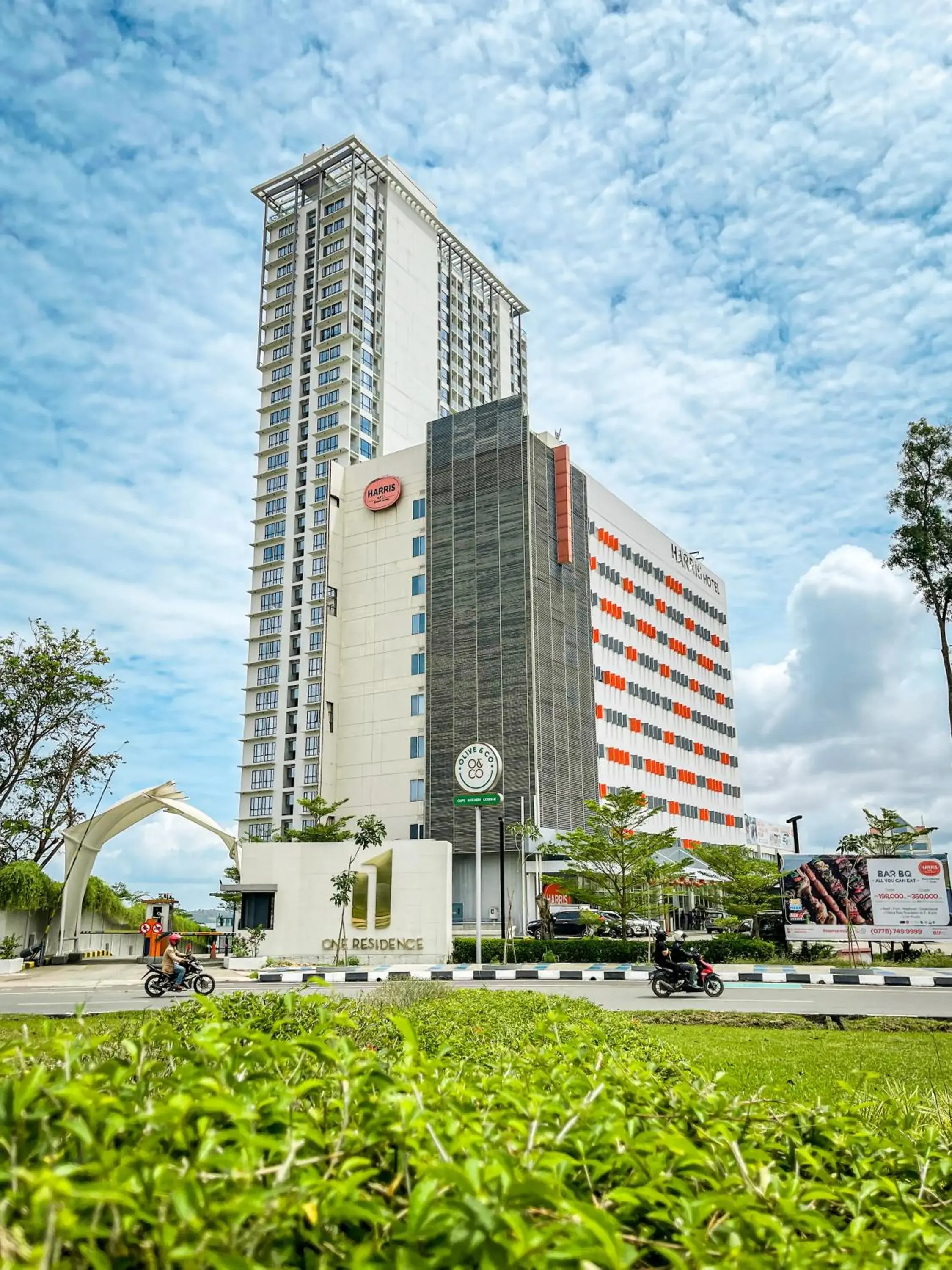 Property Building in Harris Hotel Batam Center