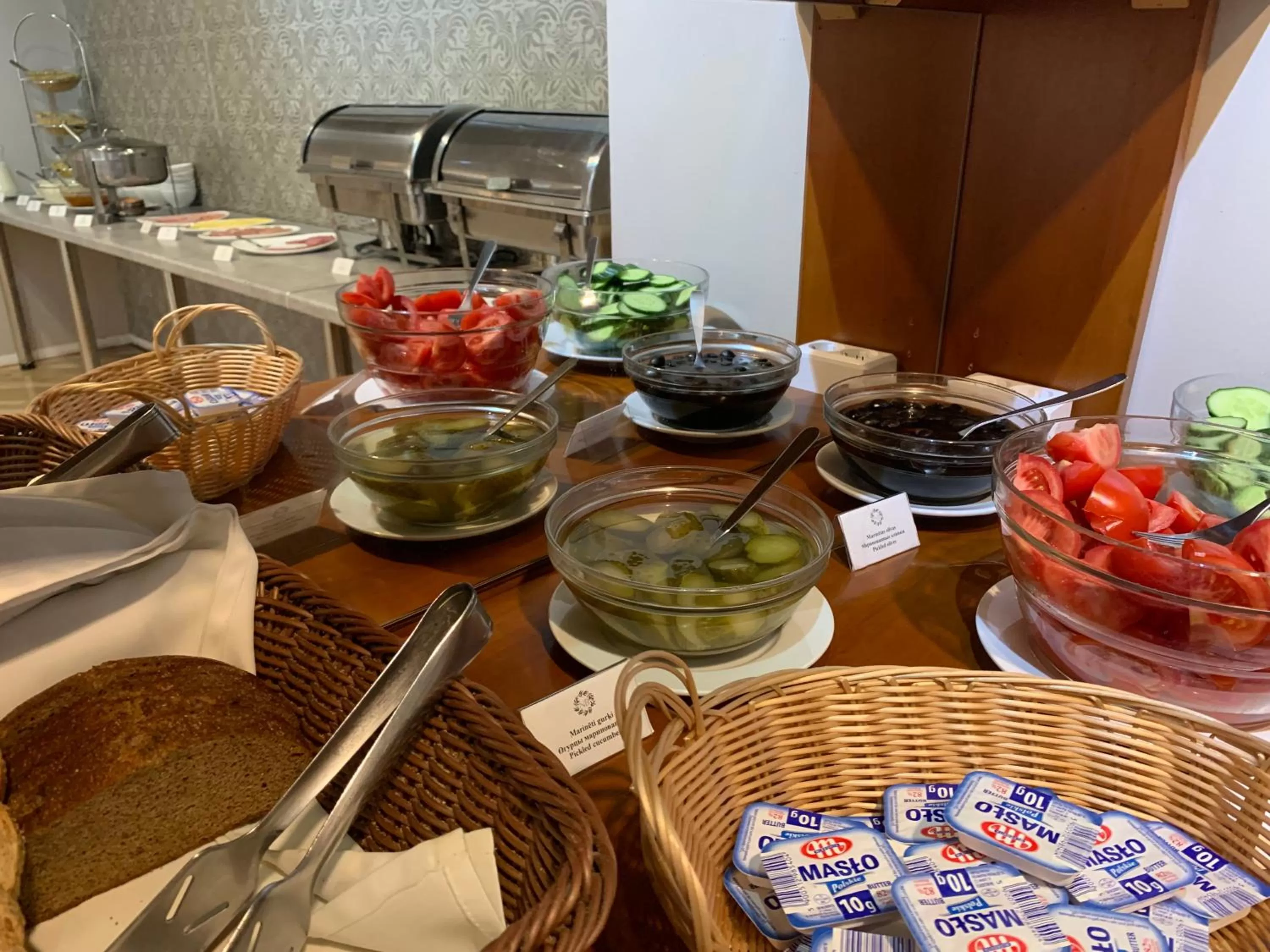 Food and drinks in NB Hotel with Free Parking