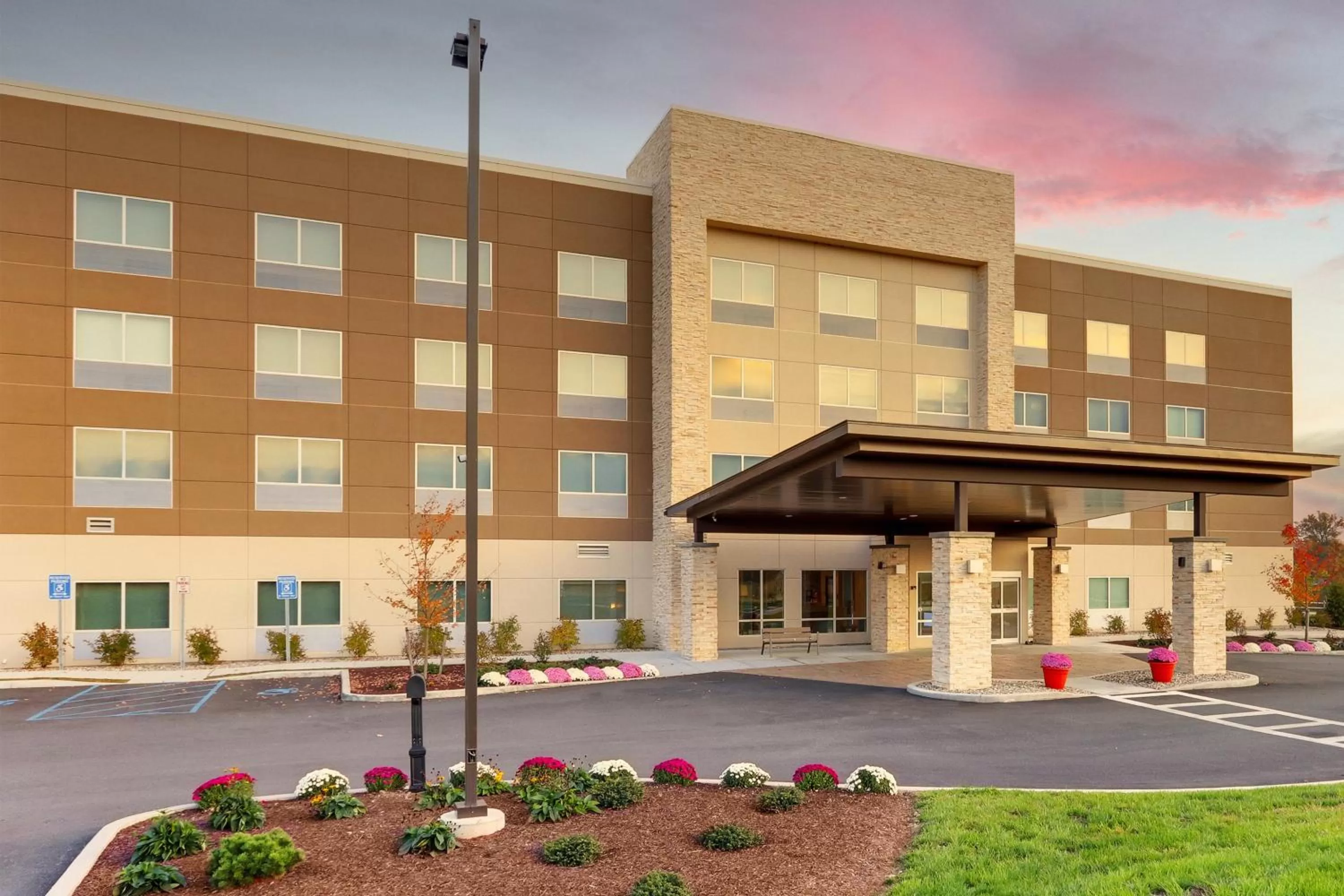 Property building in Holiday Inn Express & Suites - Middletown - Goshen by IHG