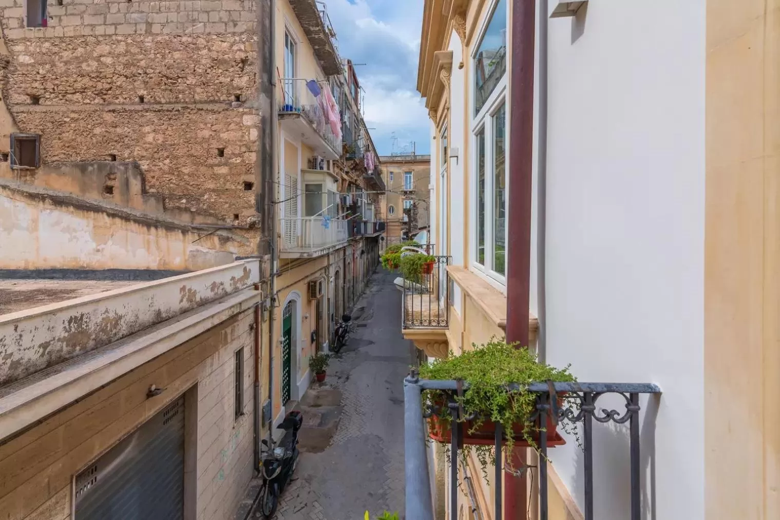 Property building in A'Storia