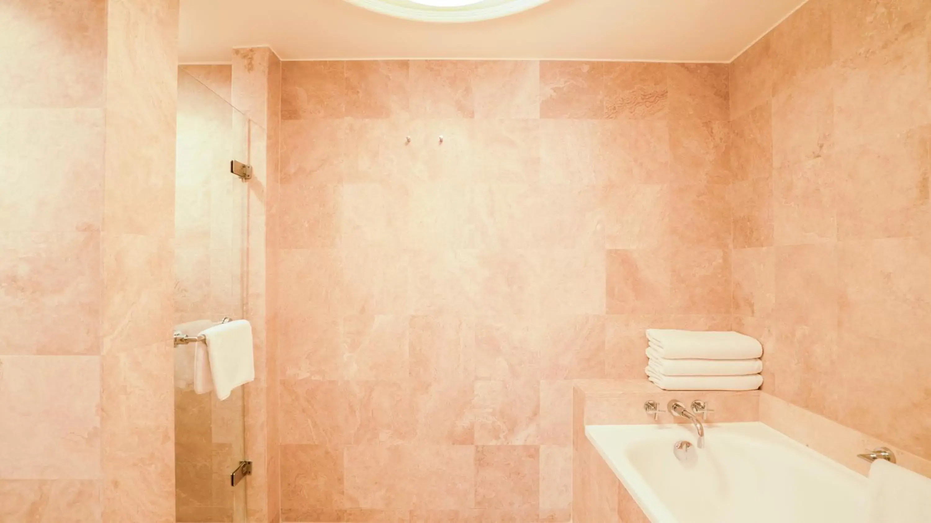 Shower, Bathroom in Grand Hyatt Istanbul