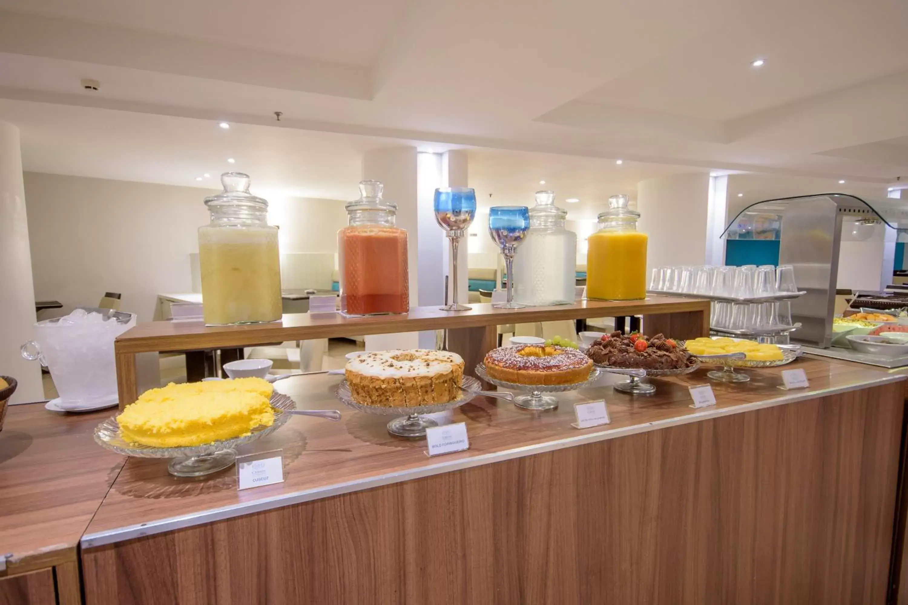 Restaurant/places to eat in Oasis Imperial & Fortaleza Restaurant/places to eat in Oasis Imperial & Fortaleza