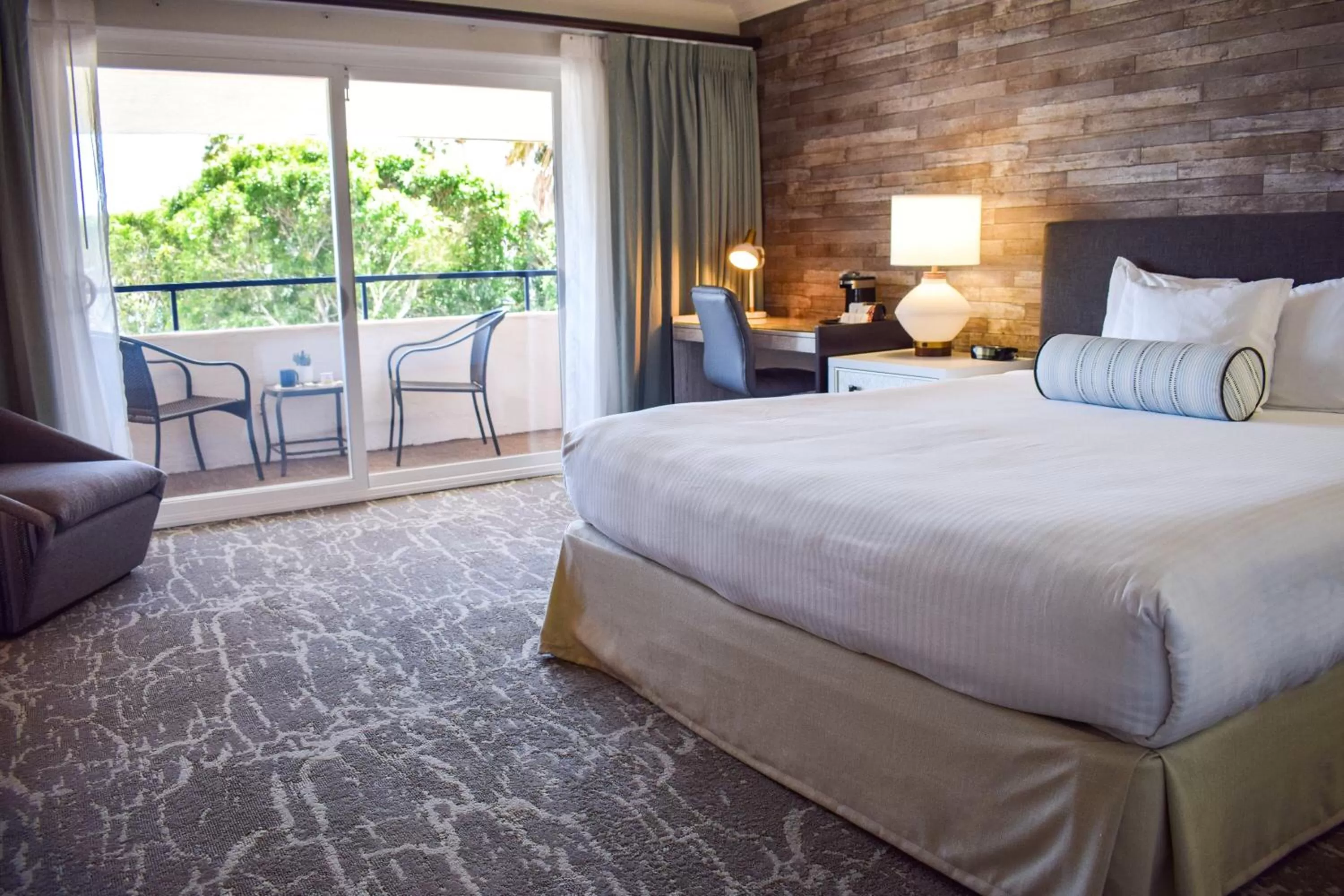 Bed in Beachside Inn