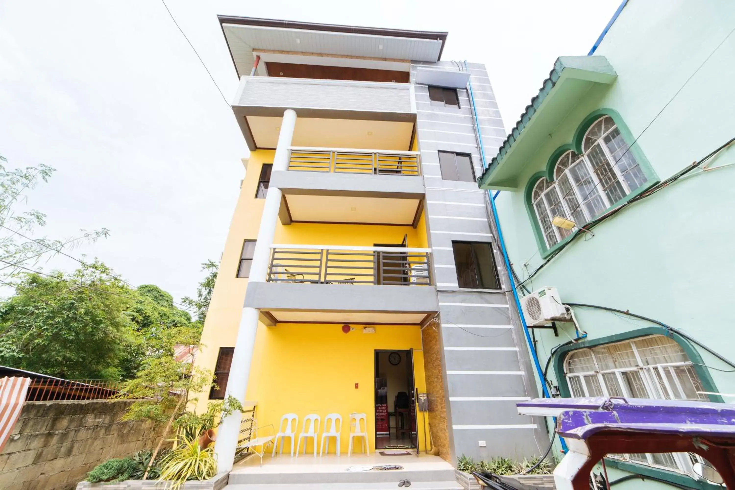 Property building in RedDoorz @ D Maagma Street Property building in RedDoorz @ D Maagma Street